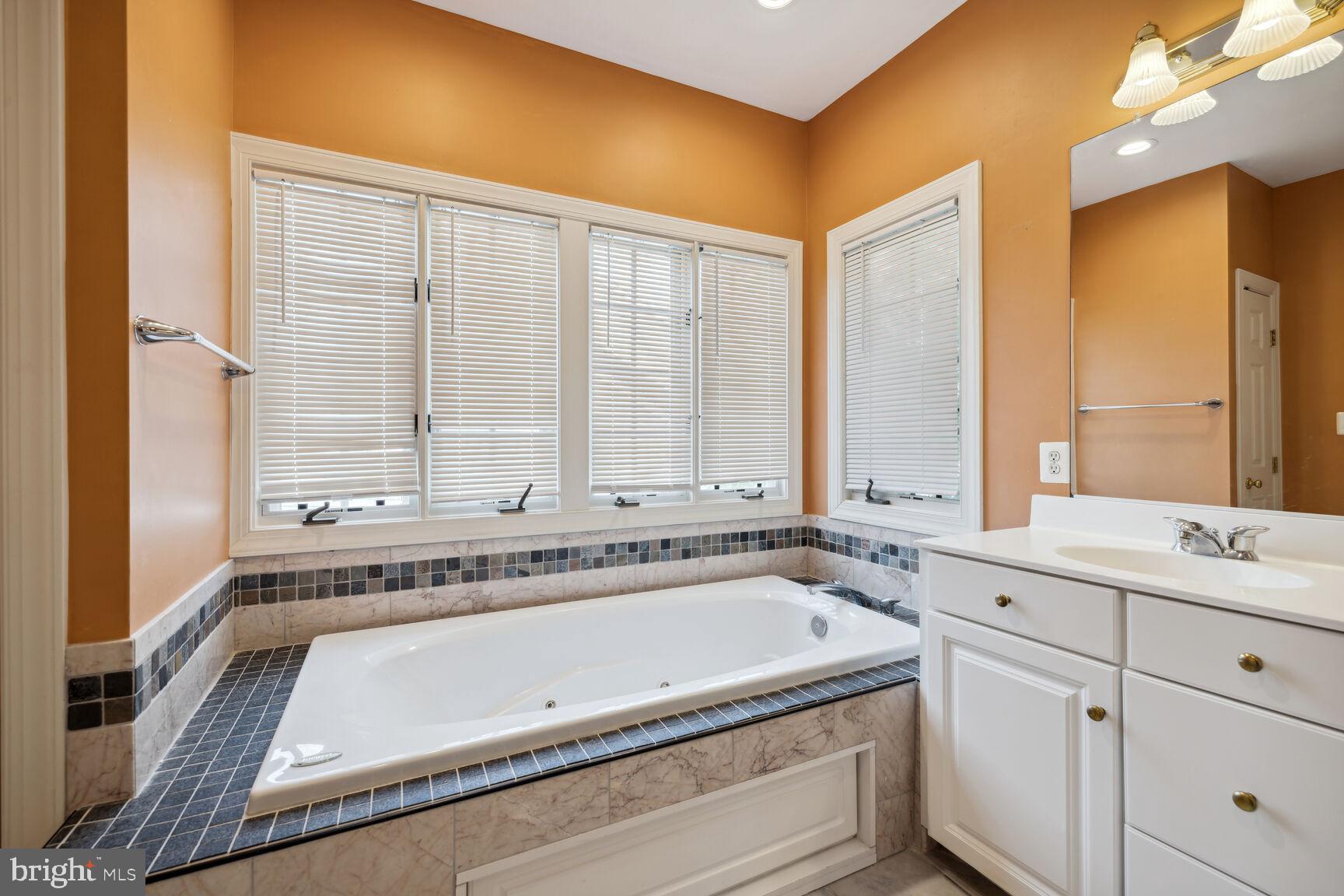 AMBERLEA FARM - Residential