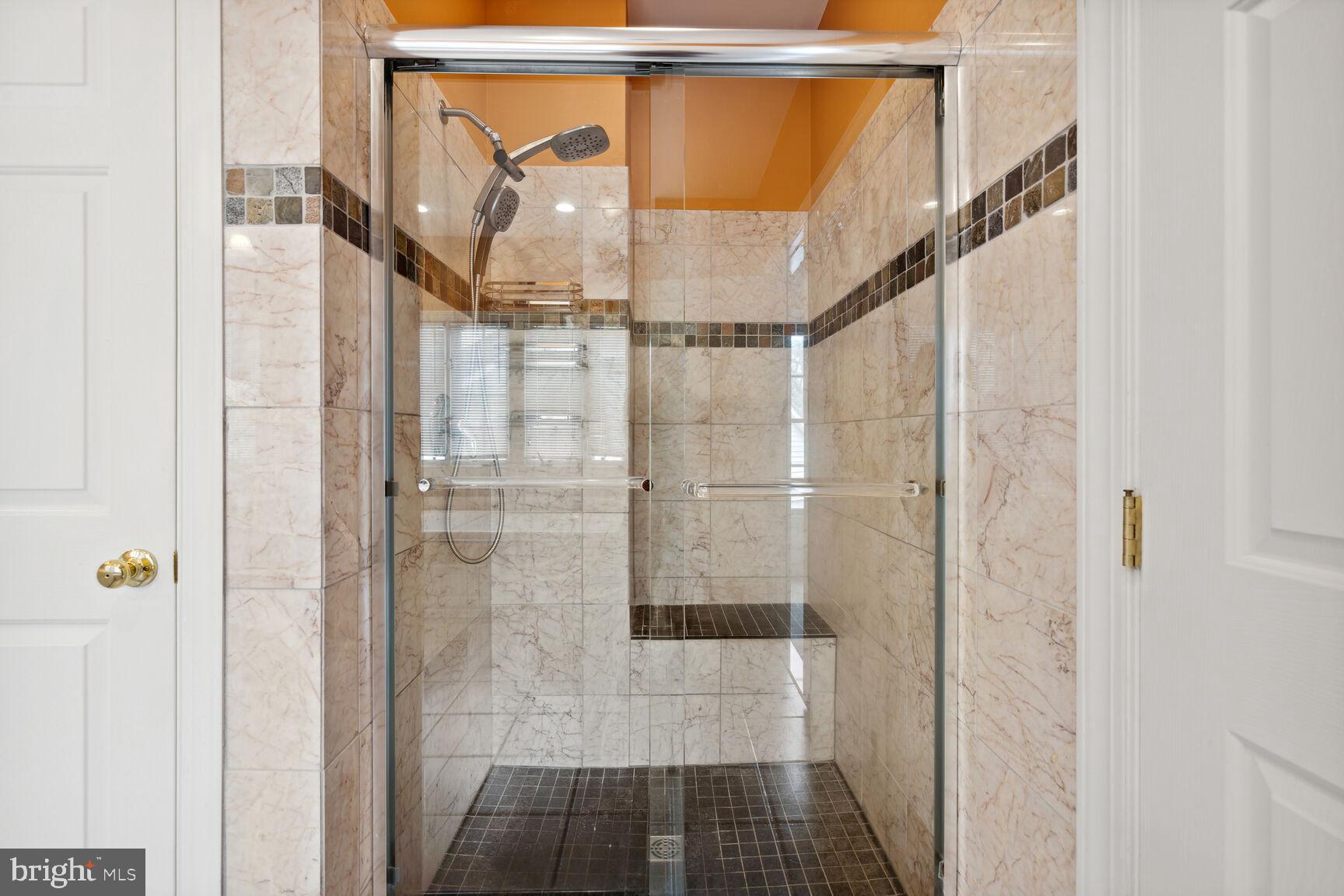 AMBERLEA FARM - Residential