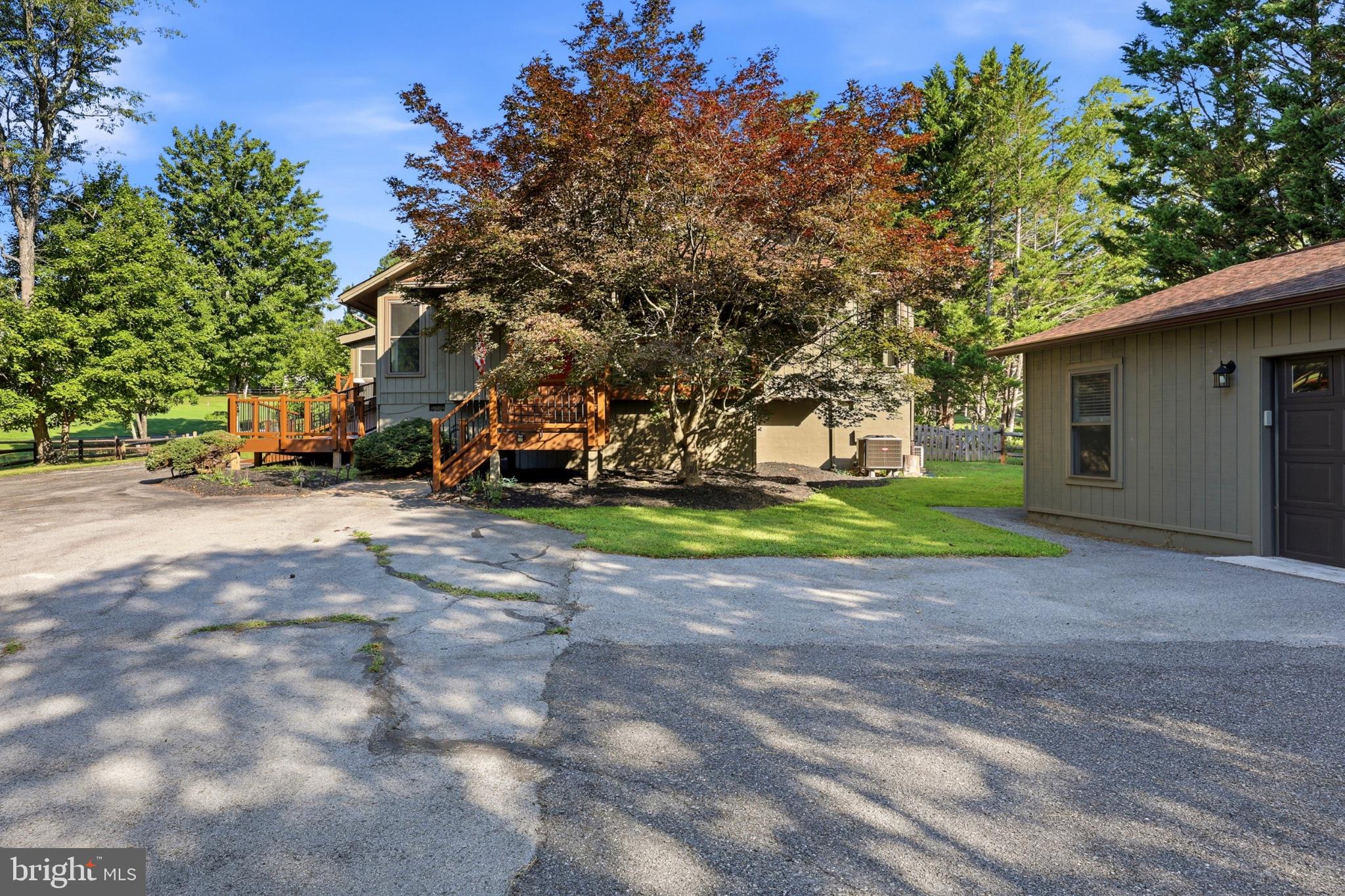 598 TECUMSEH TRAIL