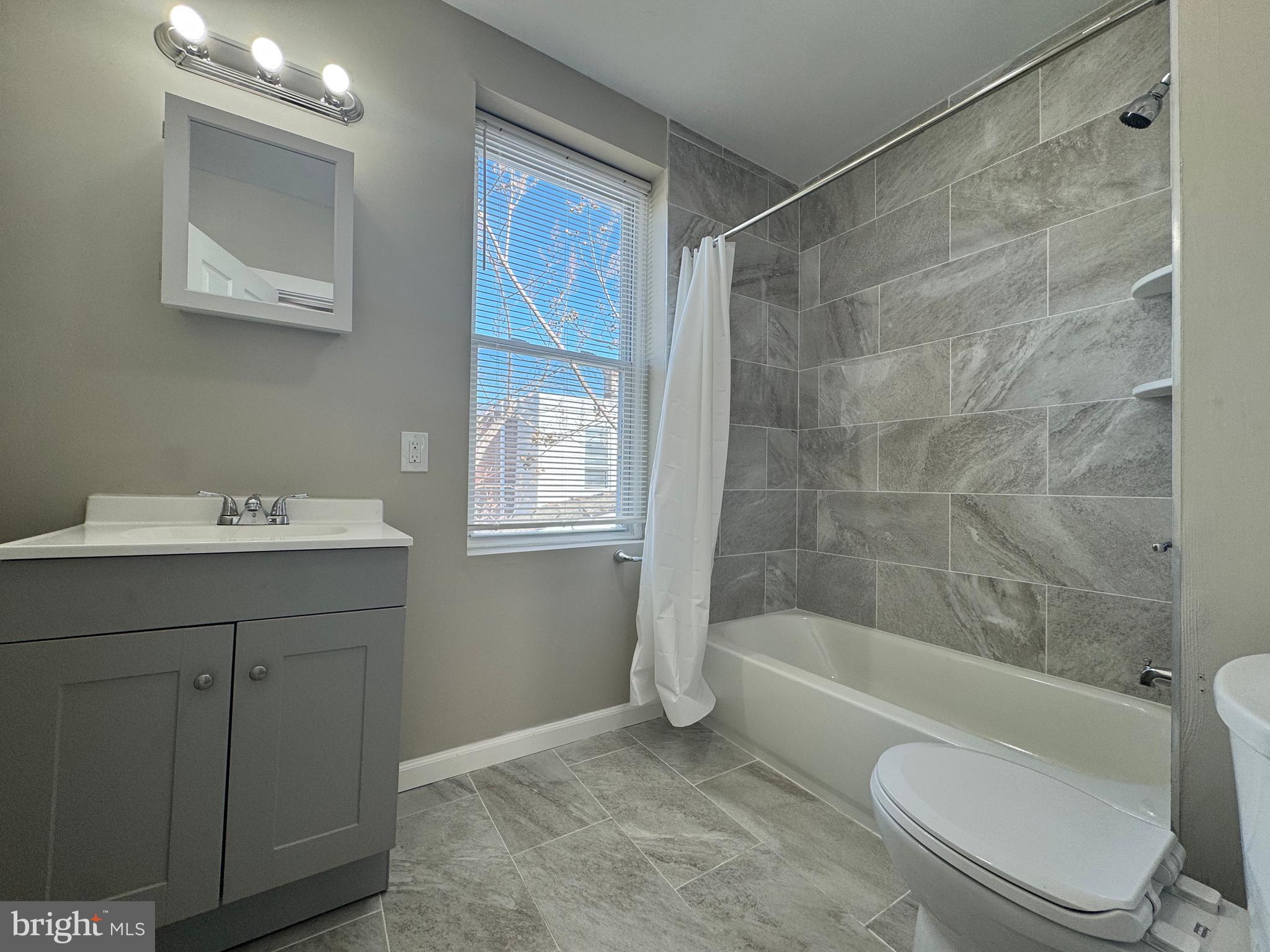 PORT RICHMOND - Residential