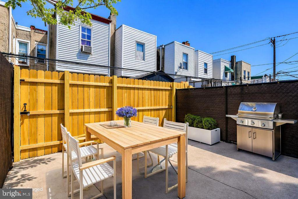 WHITMAN - Residential