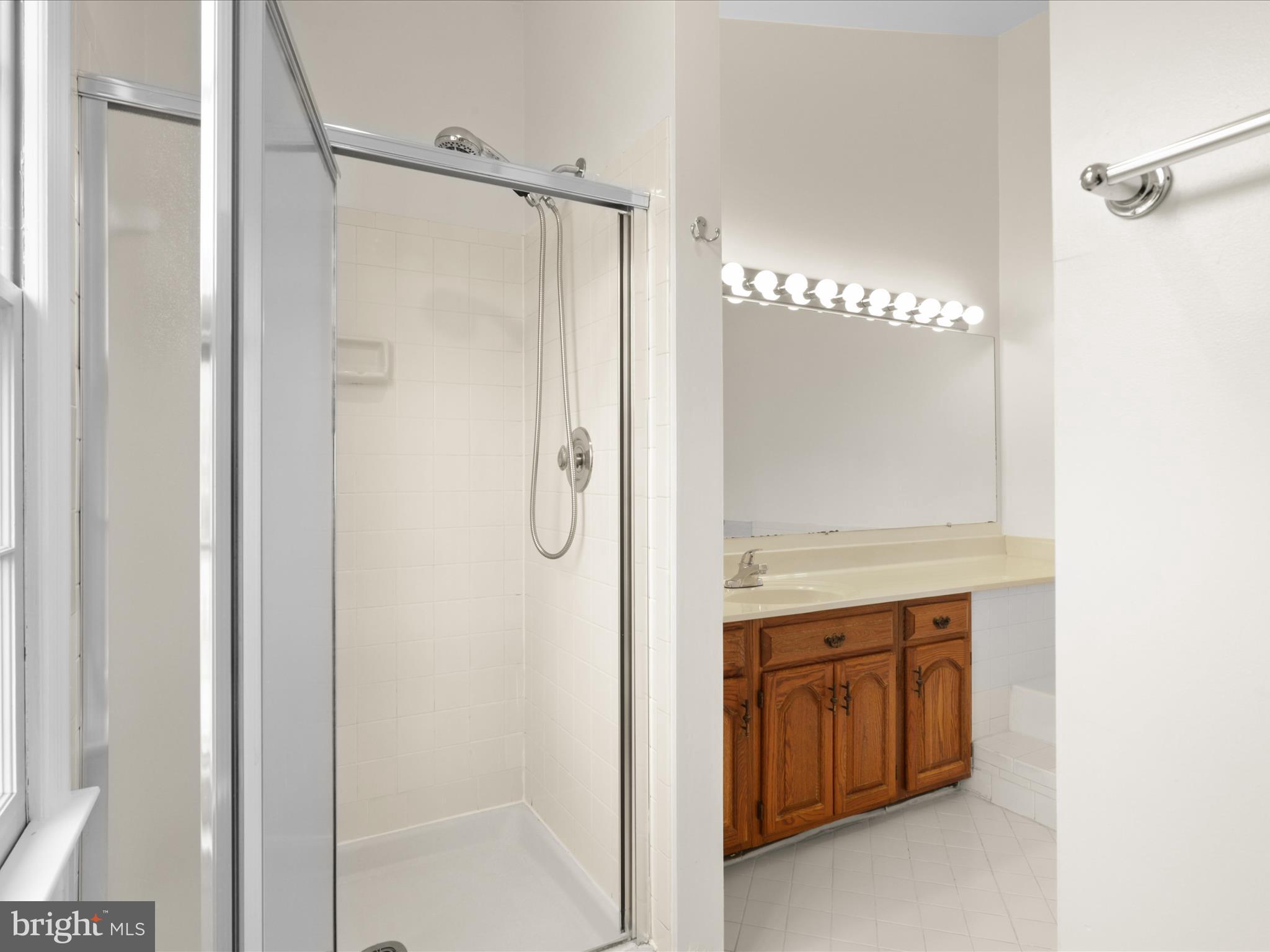 WILLOW CREEK - Residential Lease