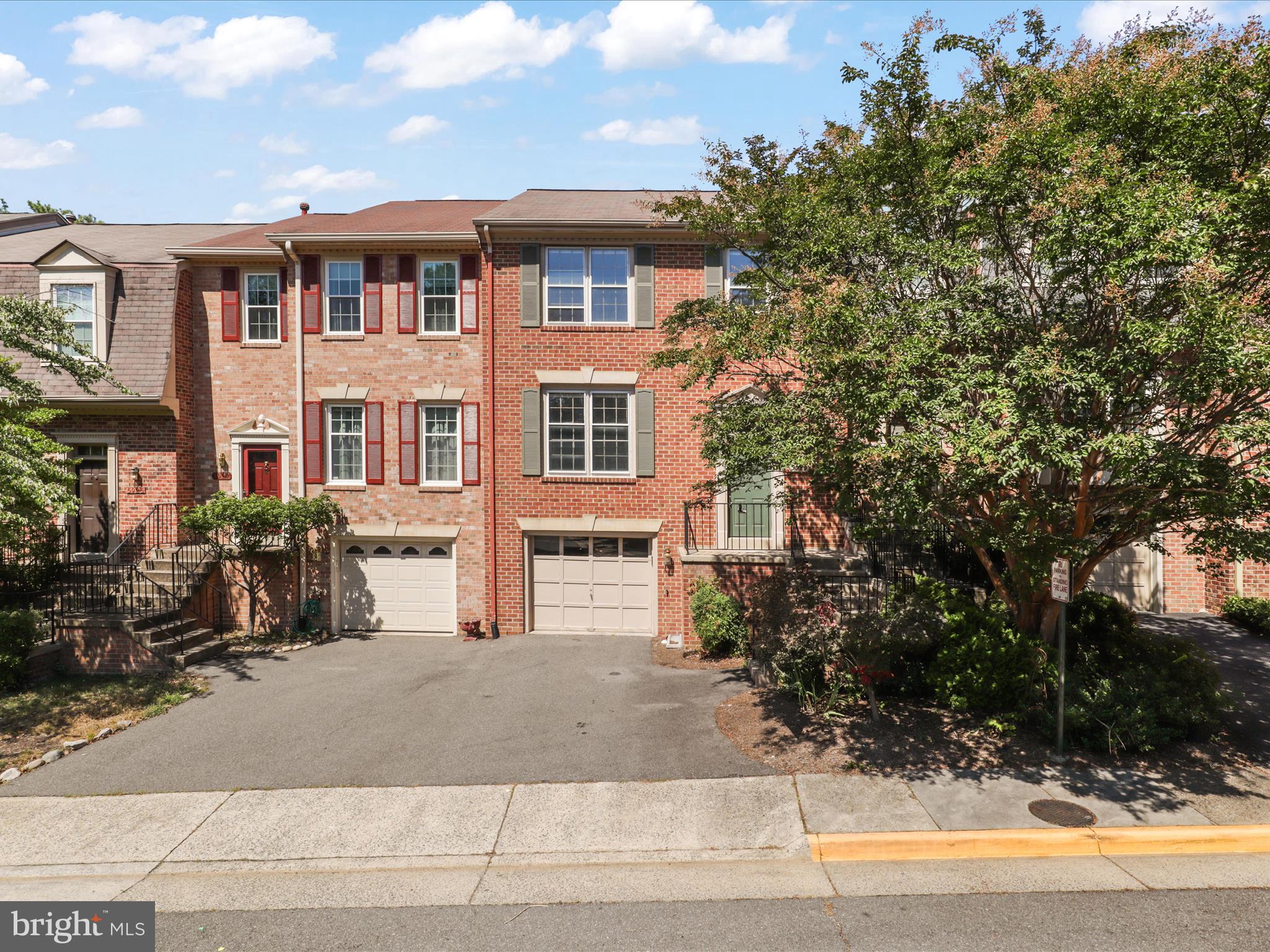 5929 WOODFIELD ESTATES DRIVE