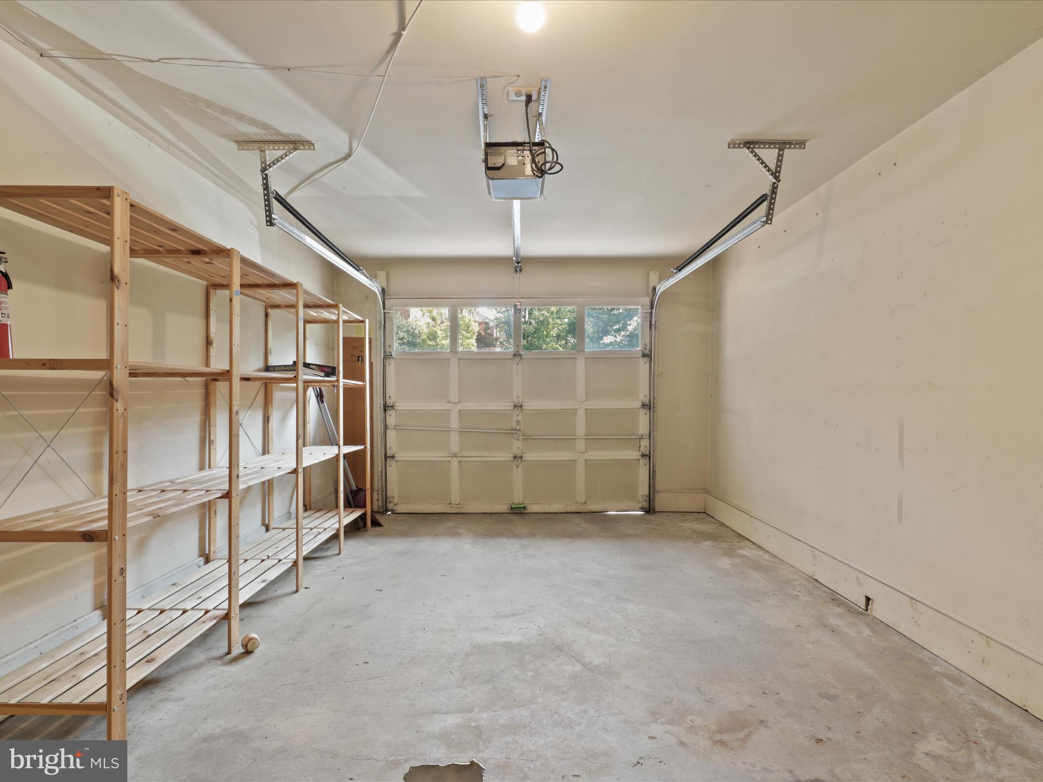 WILLOW CREEK - Residential Lease