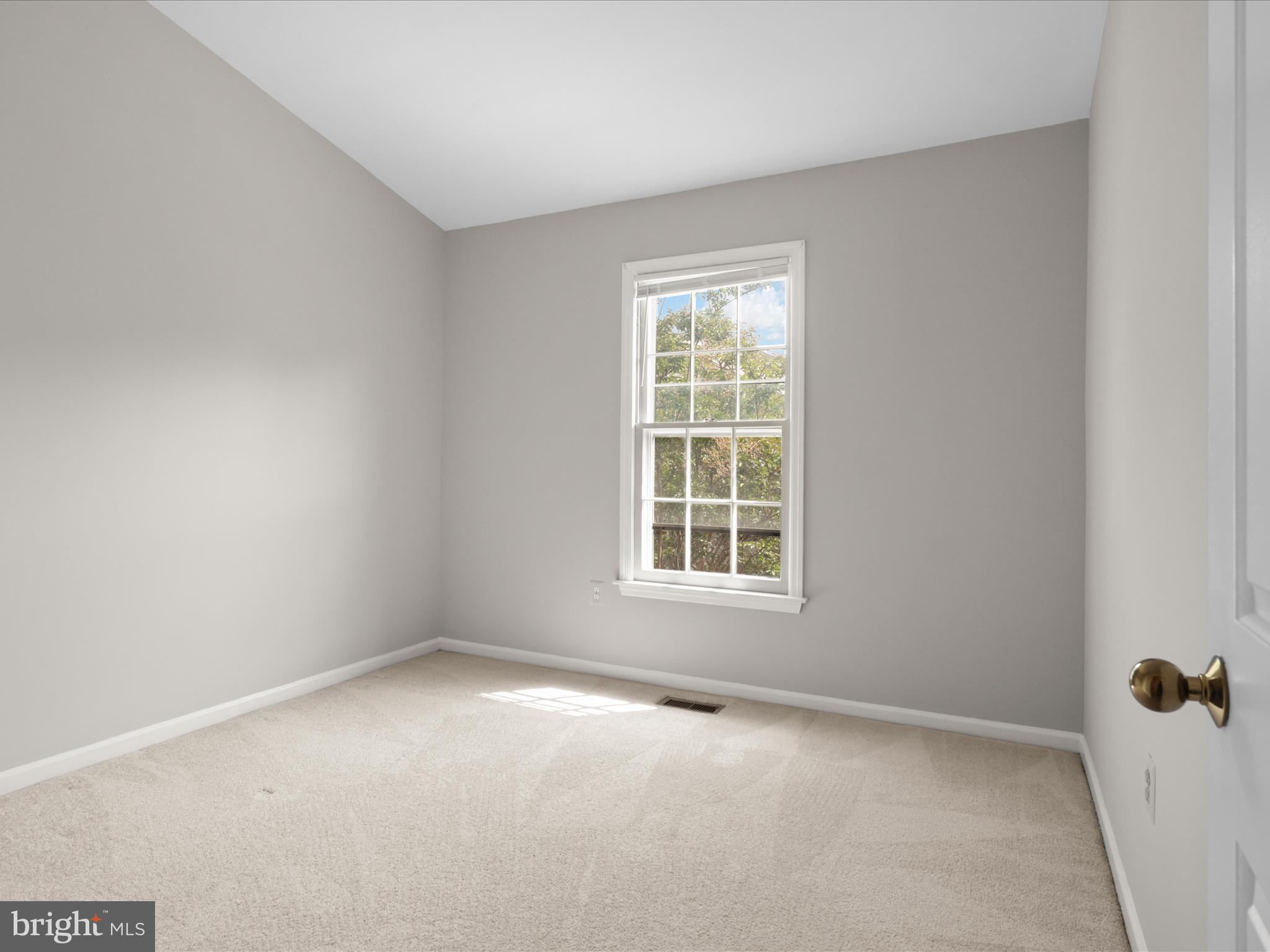 WILLOW CREEK - Residential Lease