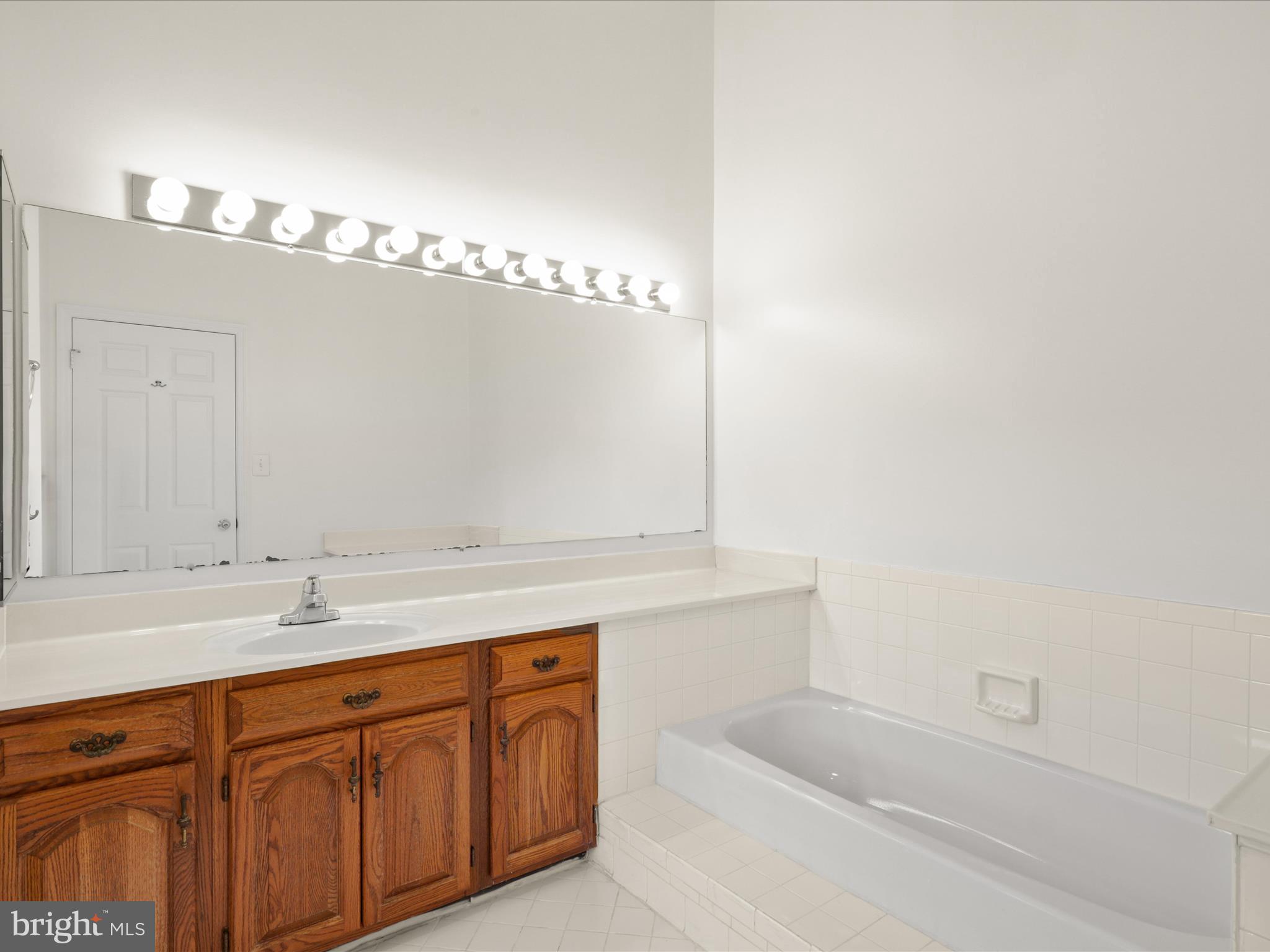 WILLOW CREEK - Residential Lease