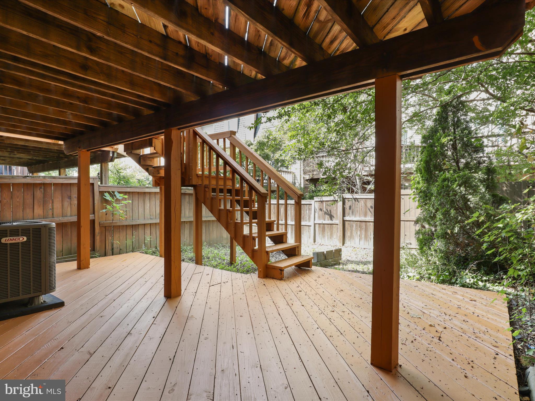 WILLOW CREEK - Residential Lease