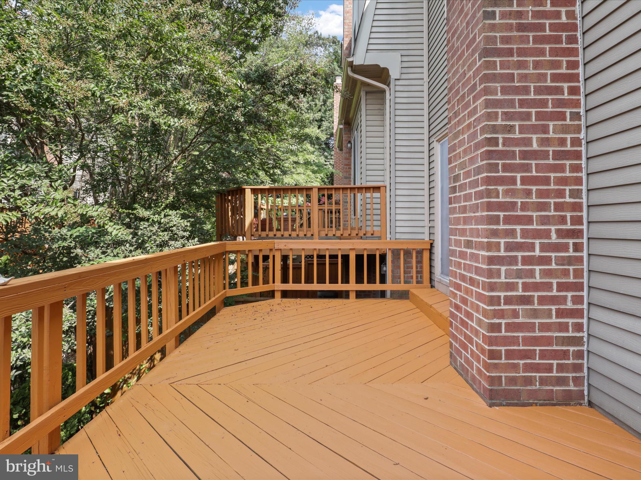 WILLOW CREEK - Residential Lease