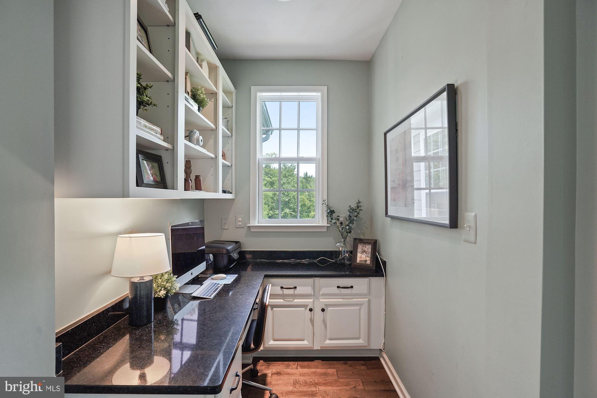 VILLAGE CASE - Residential