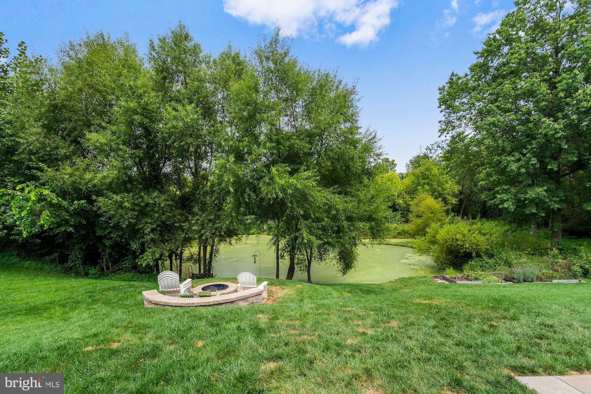 VILLAGE CASE - Residential