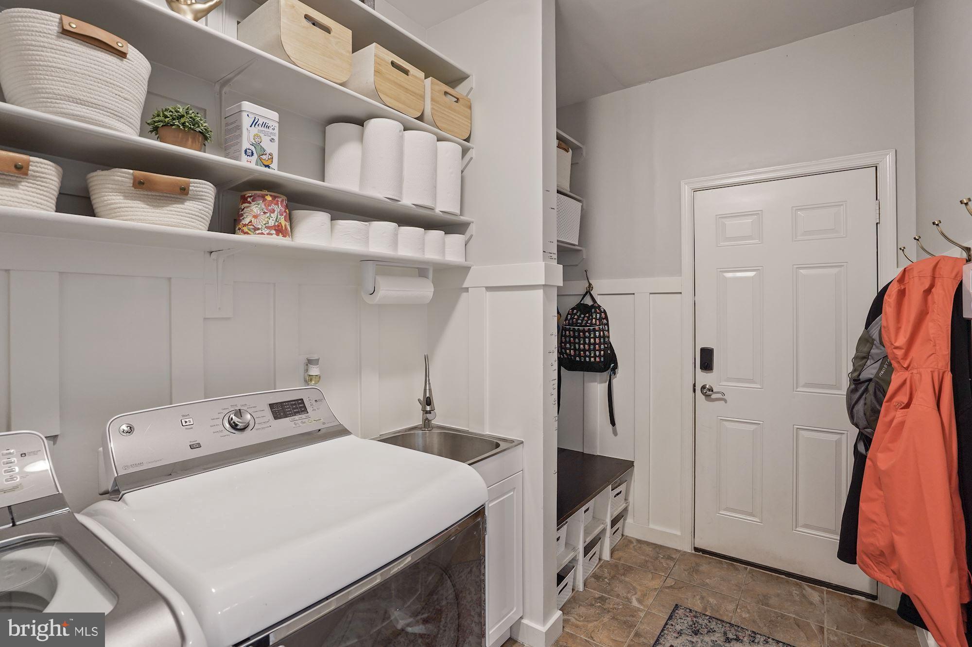 VILLAGE CASE - Residential