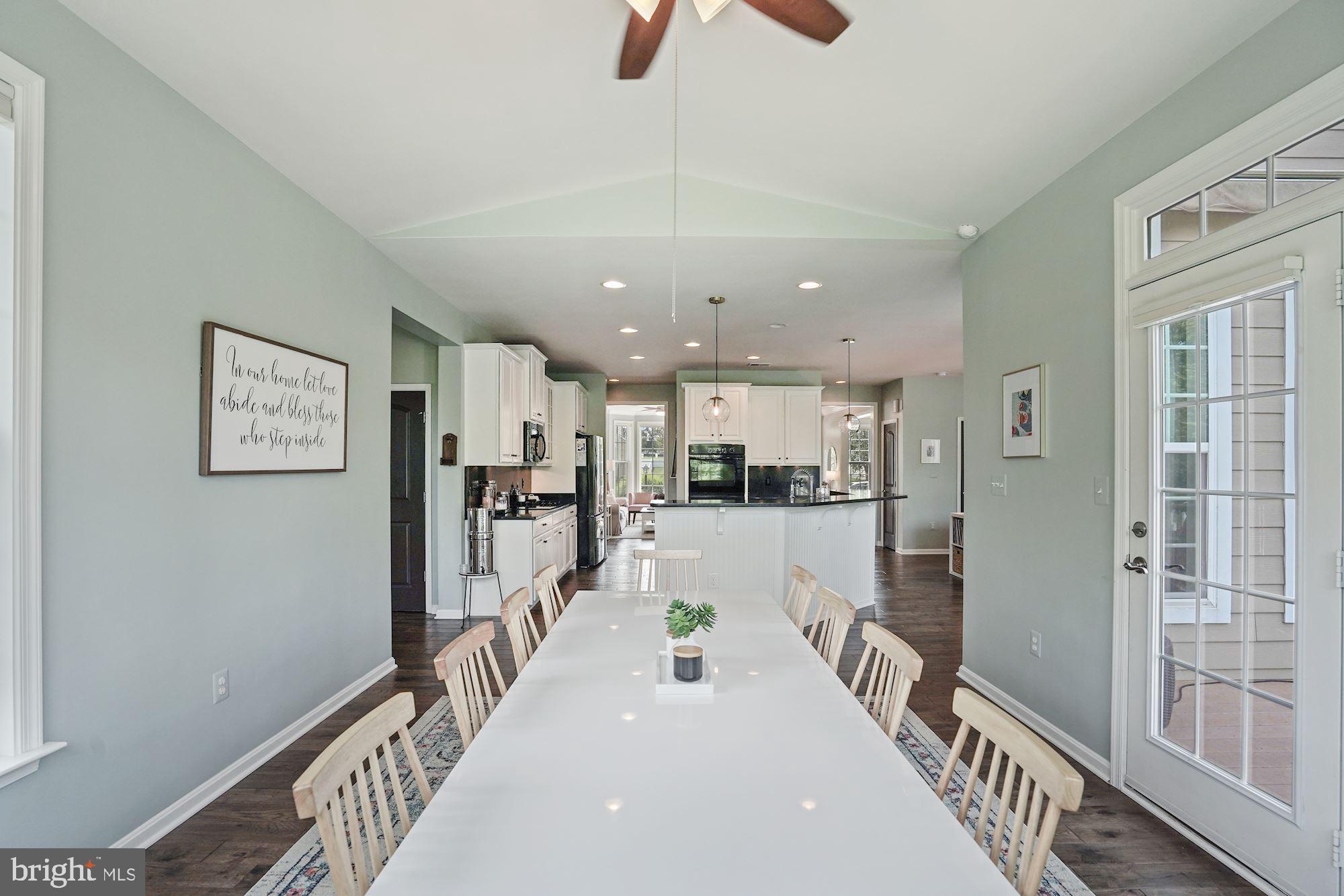 VILLAGE CASE - Residential