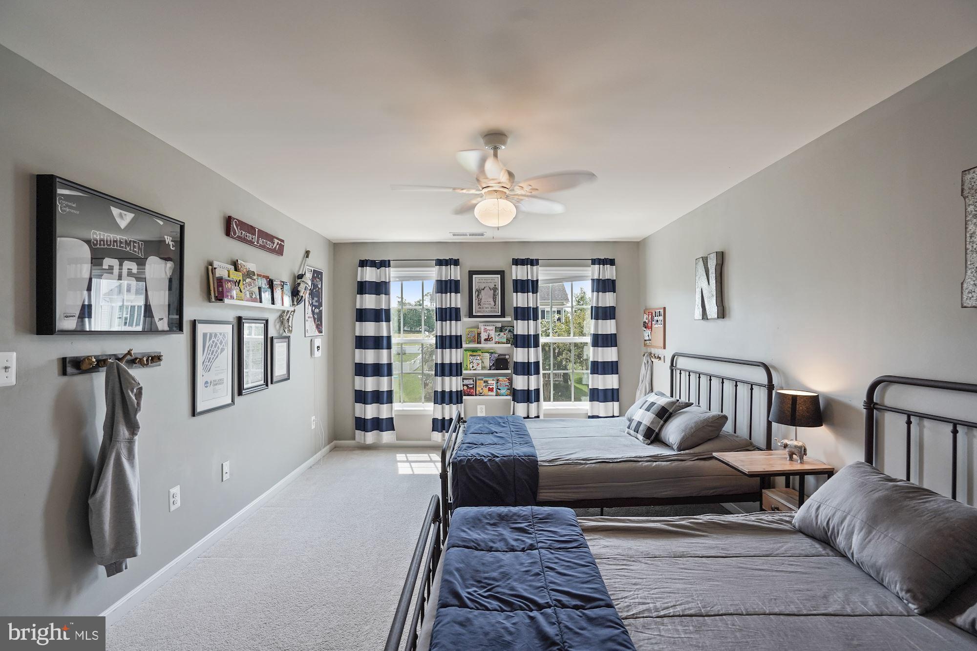 VILLAGE CASE - Residential