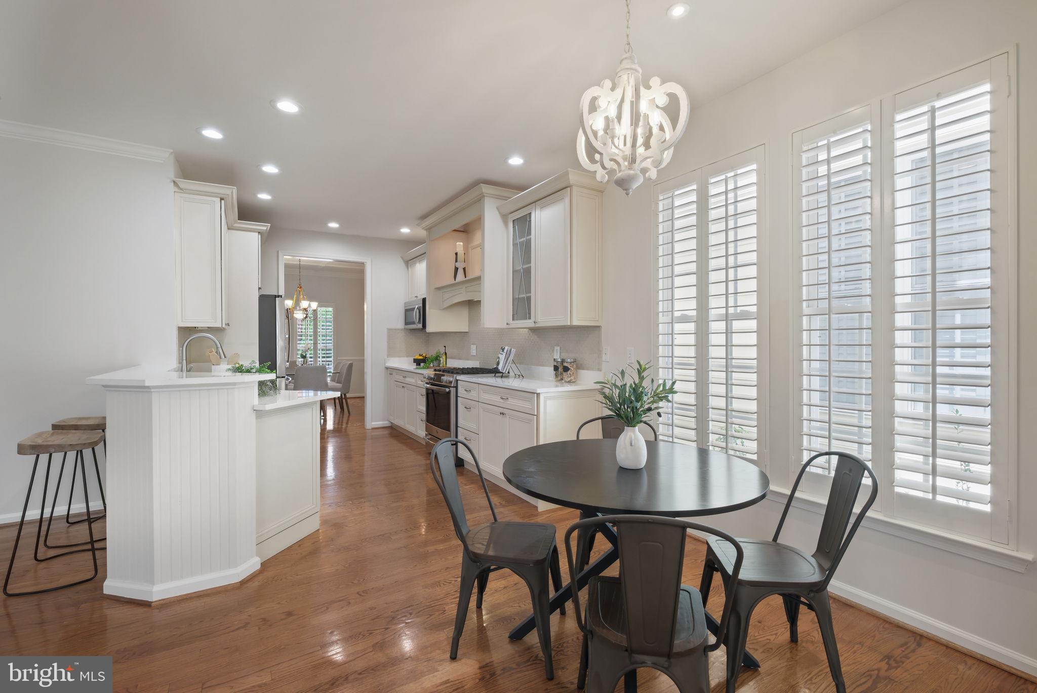 LAKELANDS - Residential