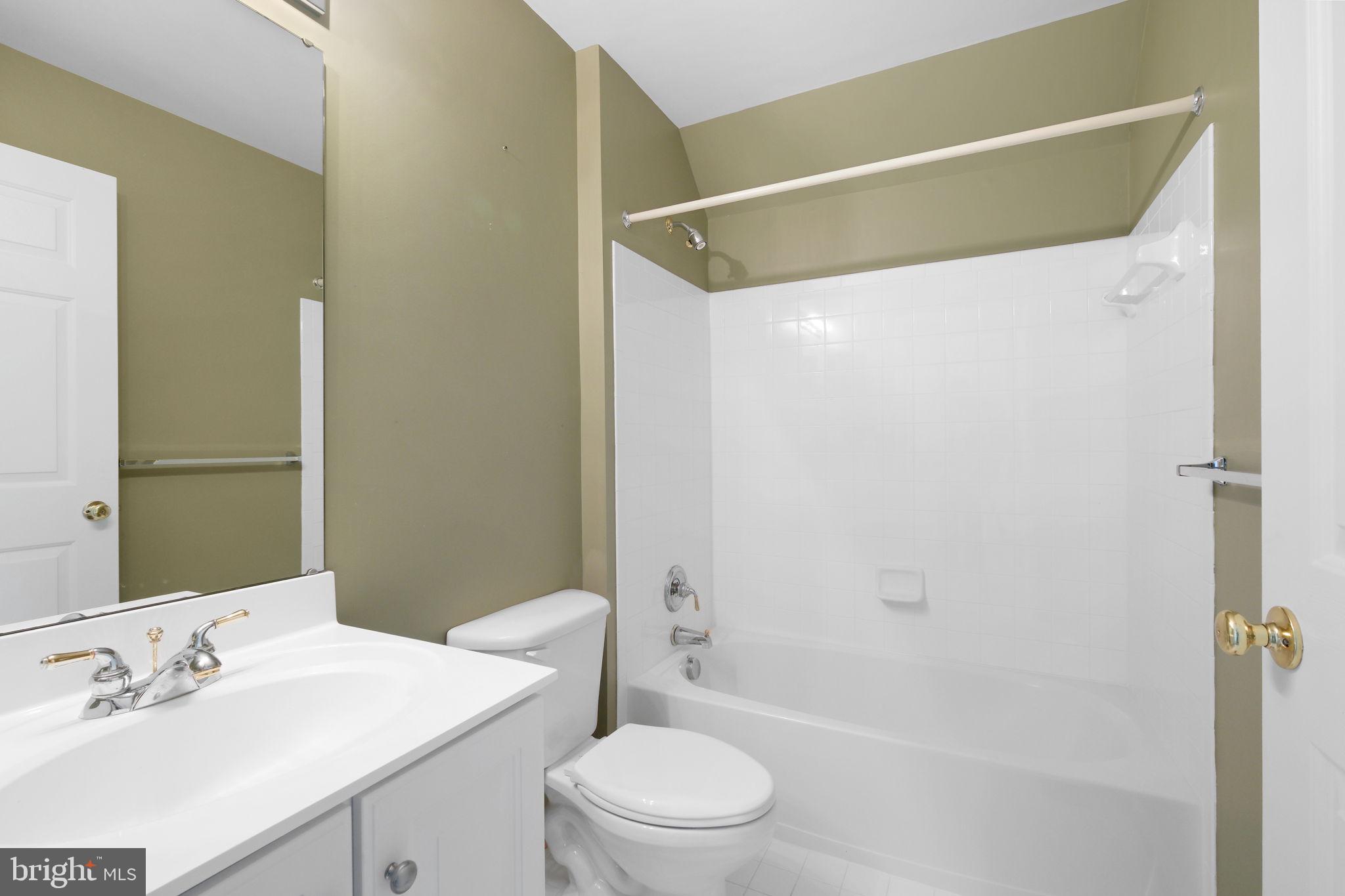 LAKELANDS - Residential