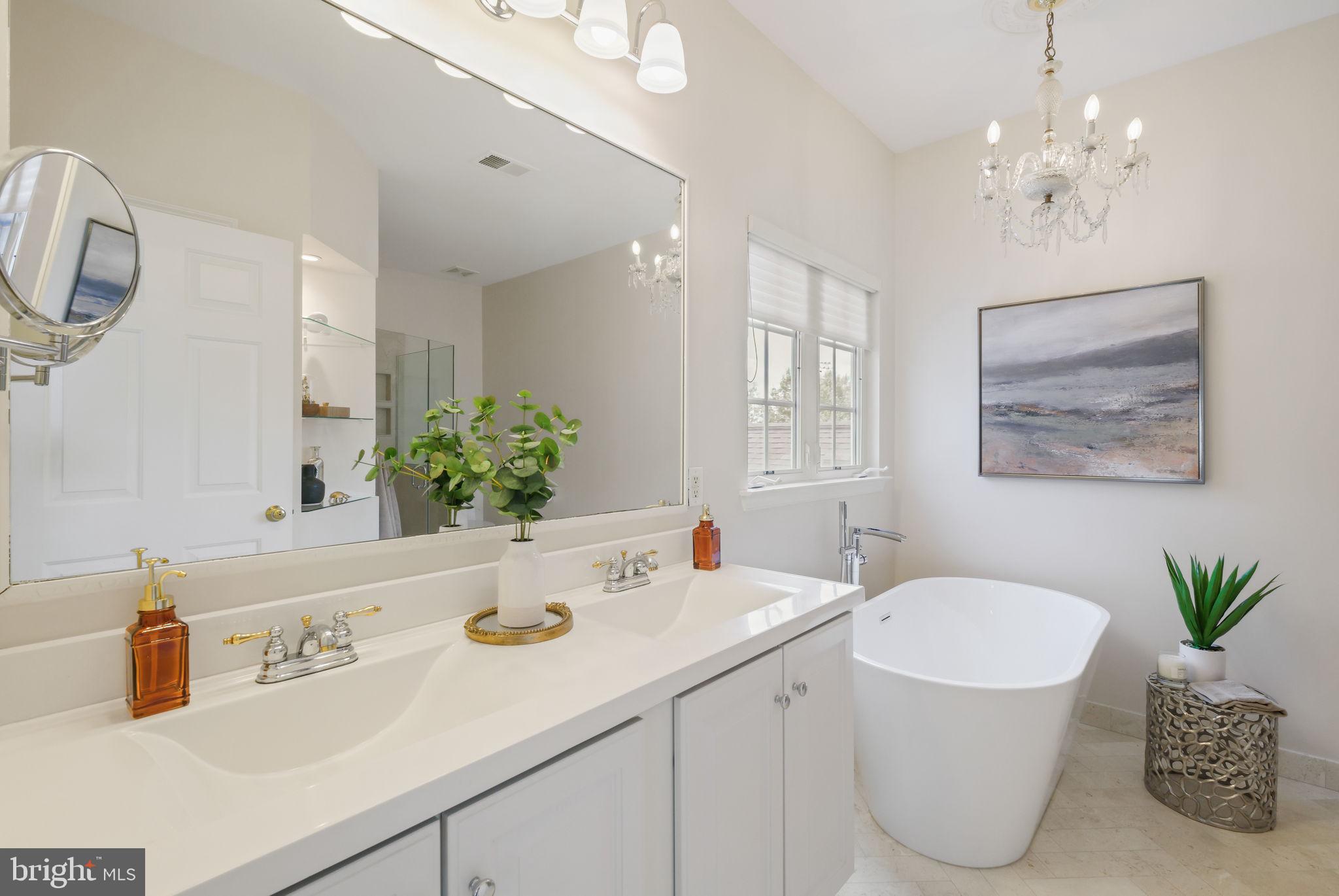 LAKELANDS - Residential