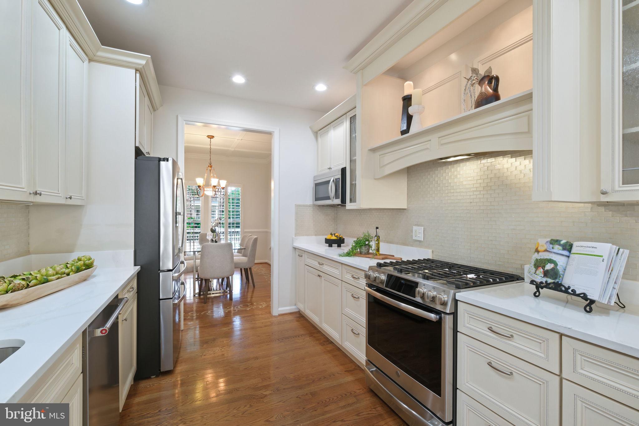 LAKELANDS - Residential