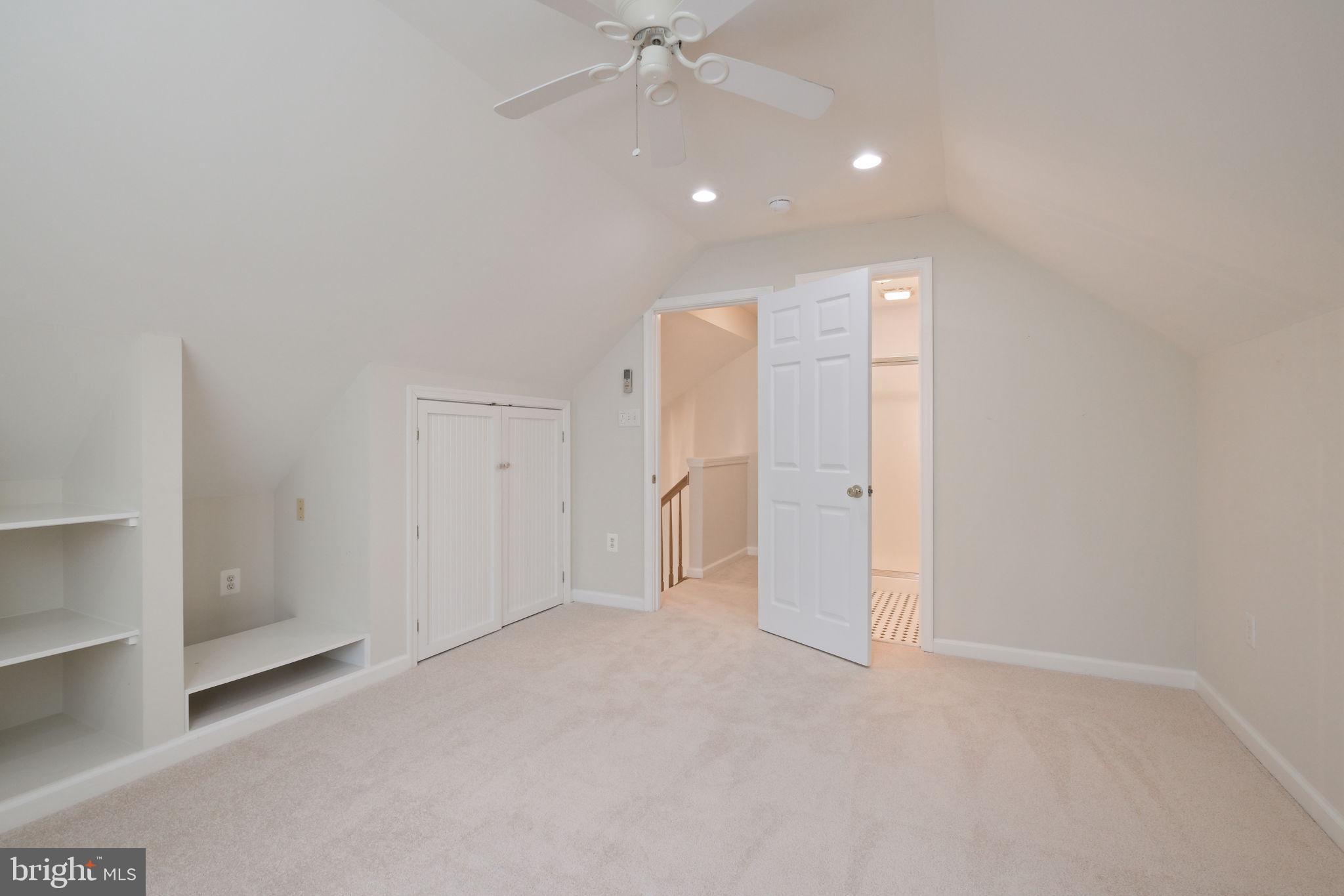 LAKELANDS - Residential