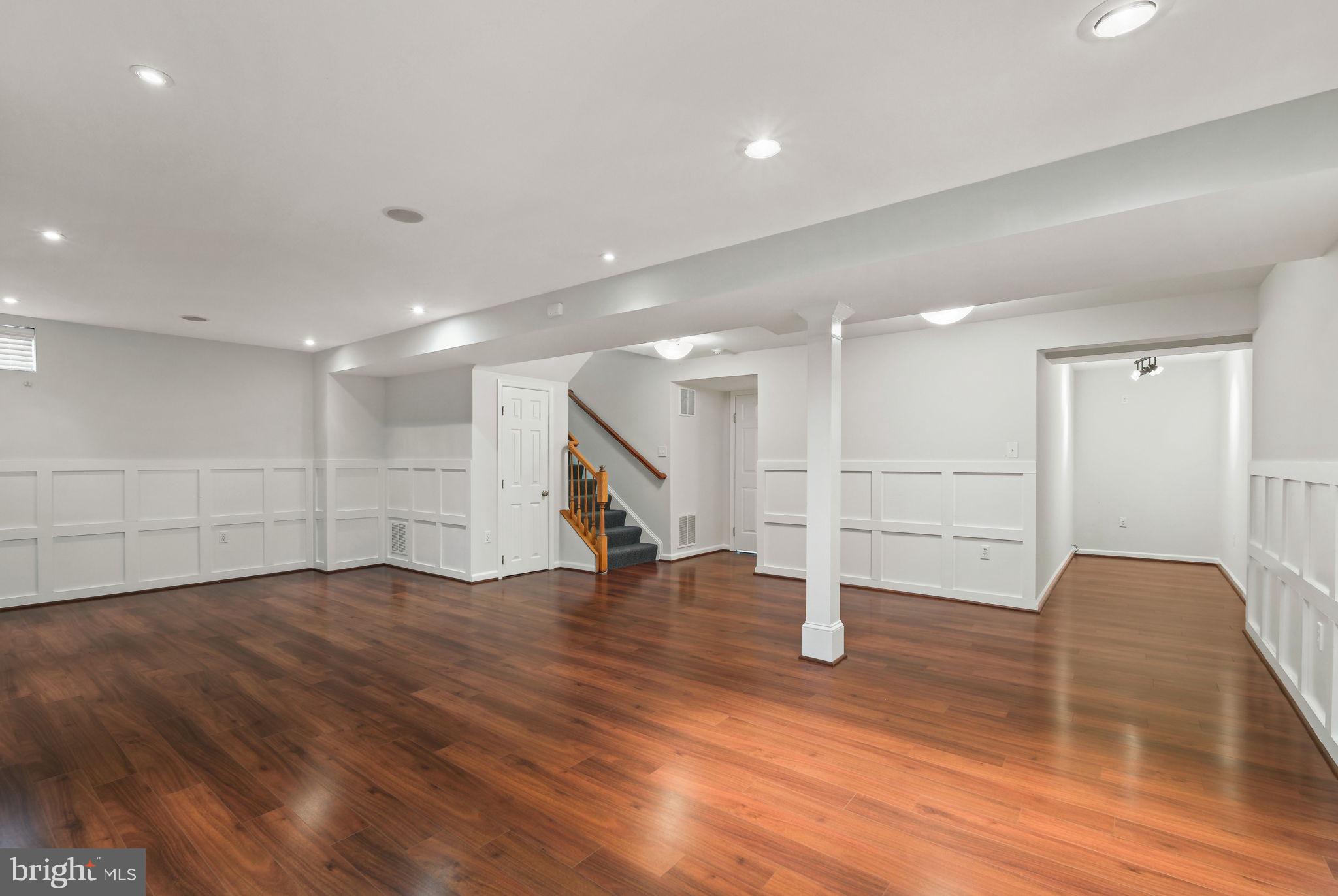 LAKELANDS - Residential