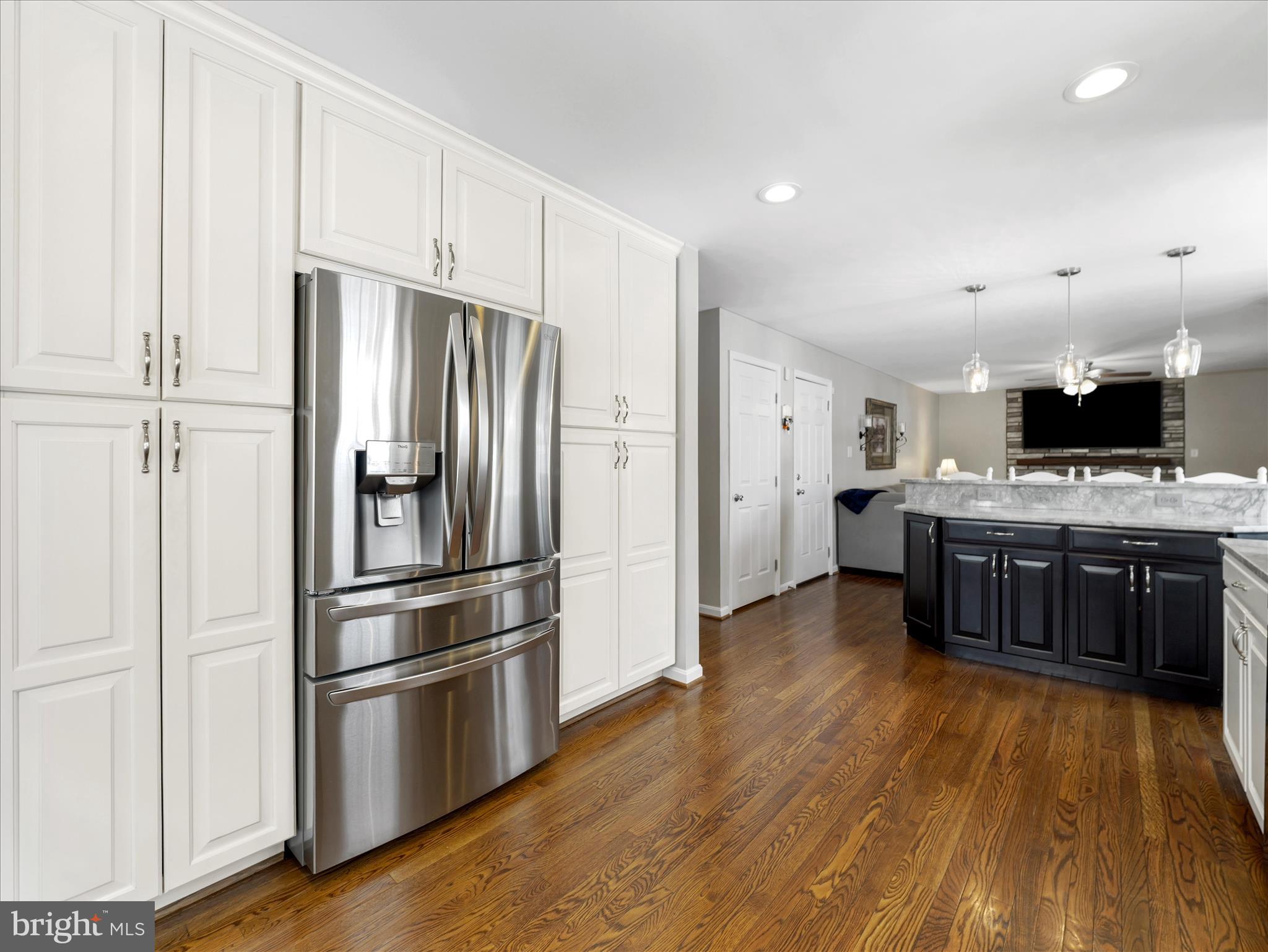 WHISPERING HILLS - Residential