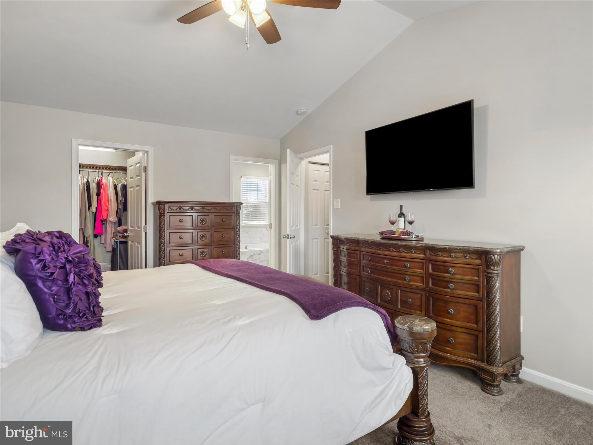 WHISPERING HILLS - Residential