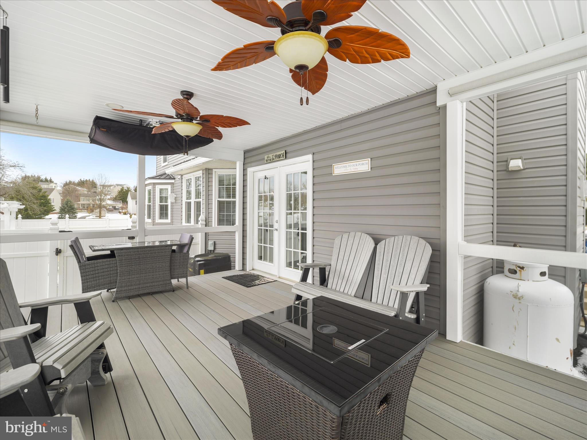 WHISPERING HILLS - Residential