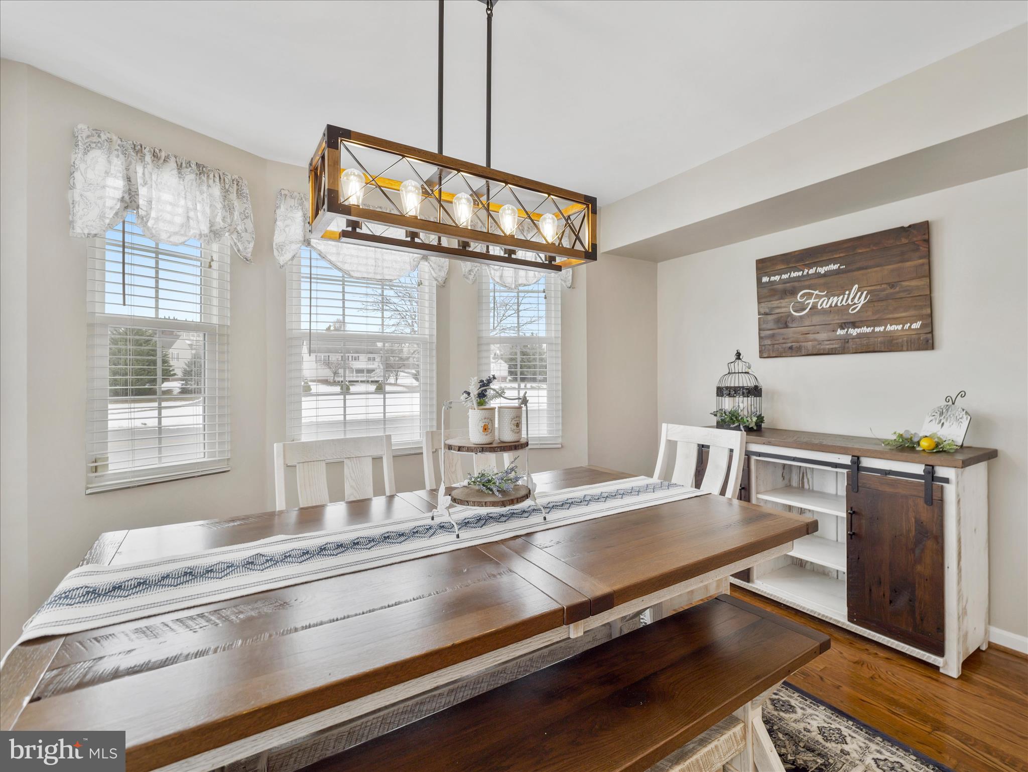 WHISPERING HILLS - Residential