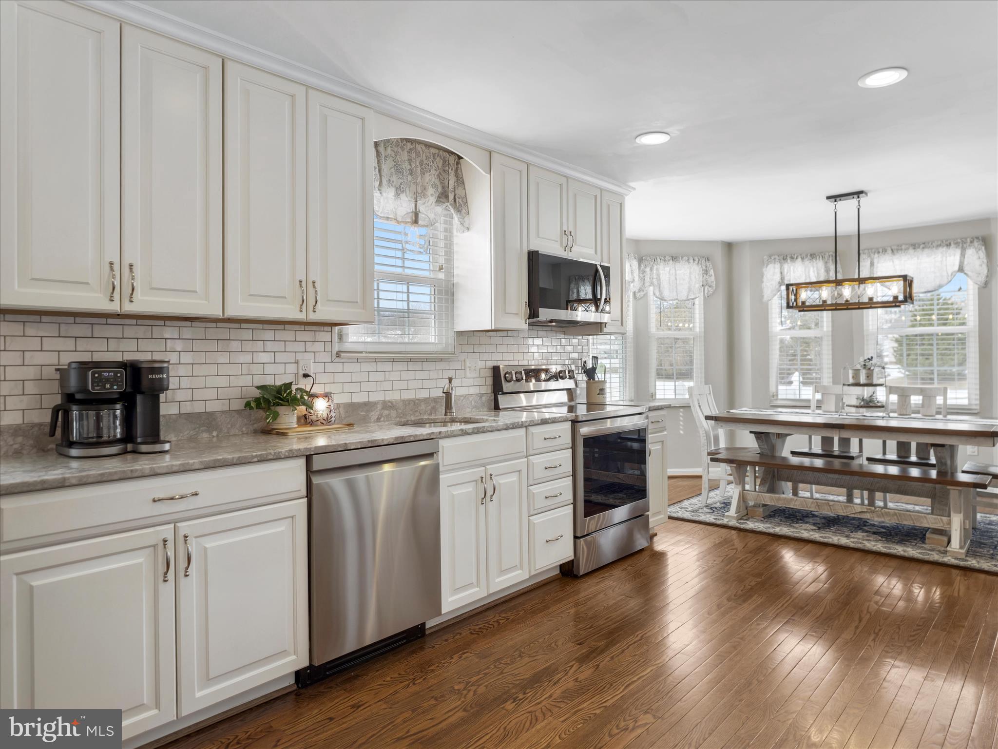 WHISPERING HILLS - Residential