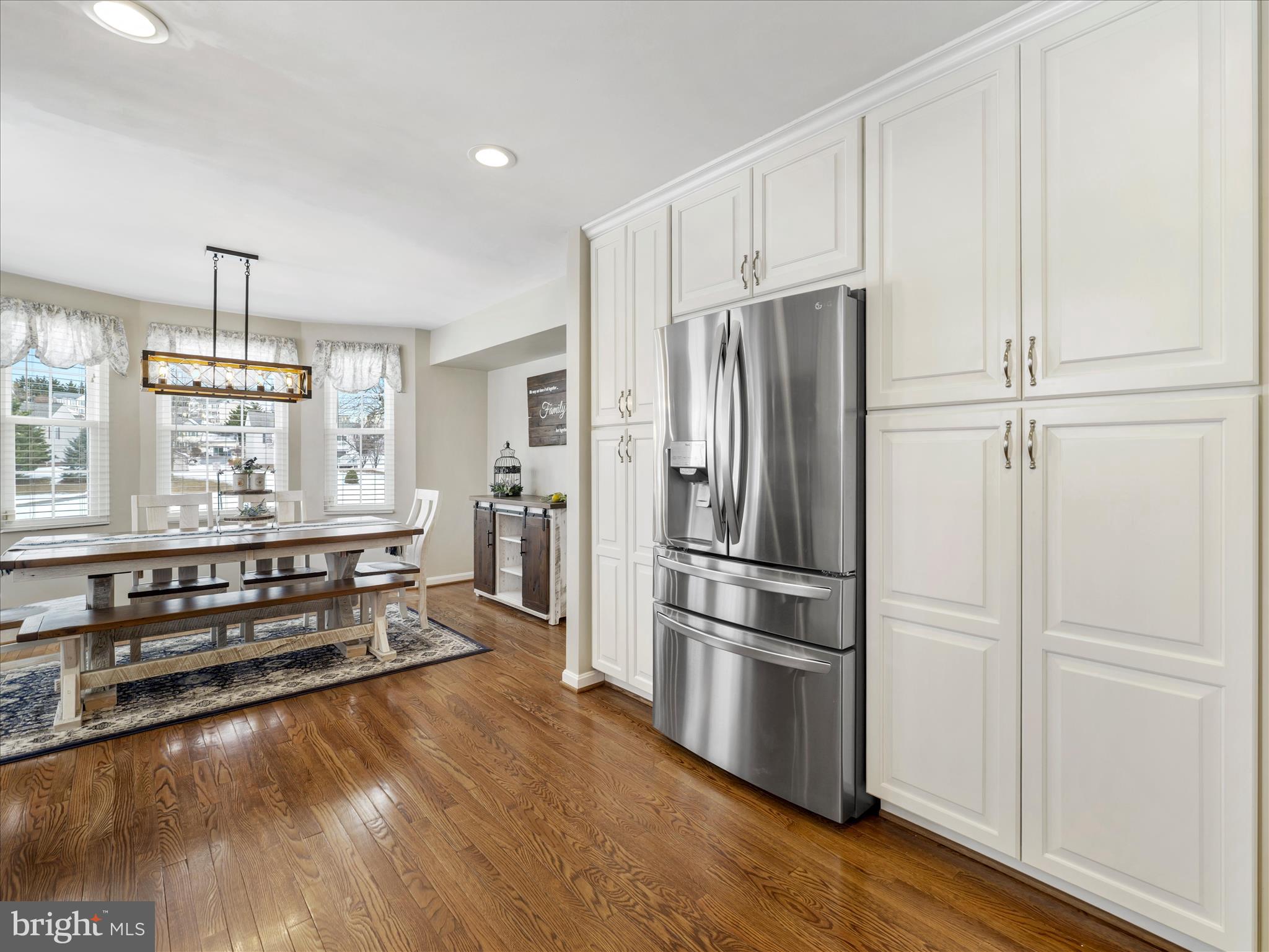 WHISPERING HILLS - Residential