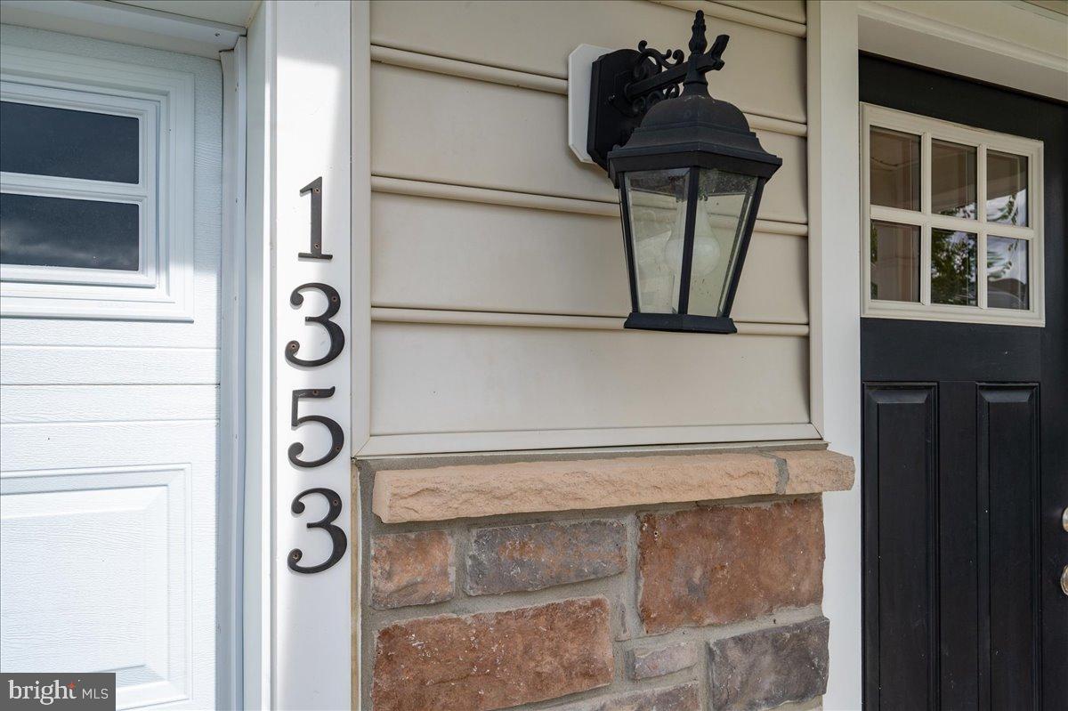 1353 CARRICK COURT