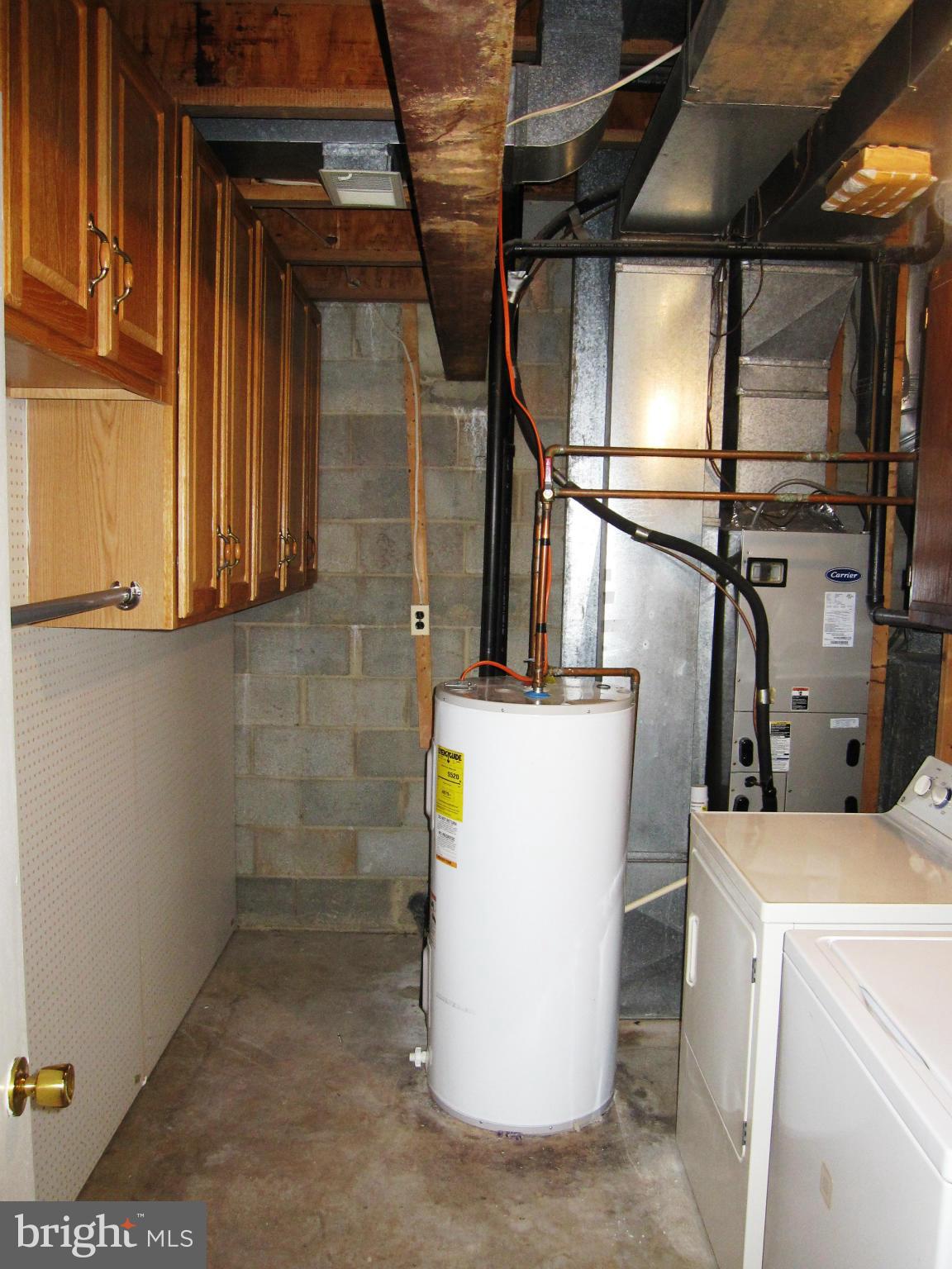 LAKEPOINTE - Residential Lease