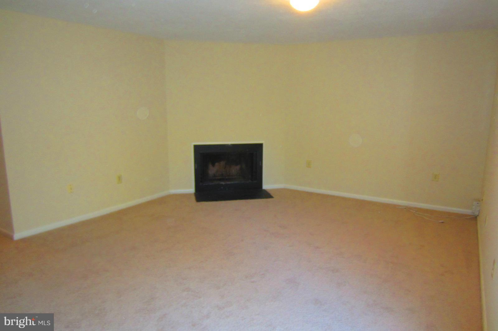 LAKEPOINTE - Residential Lease