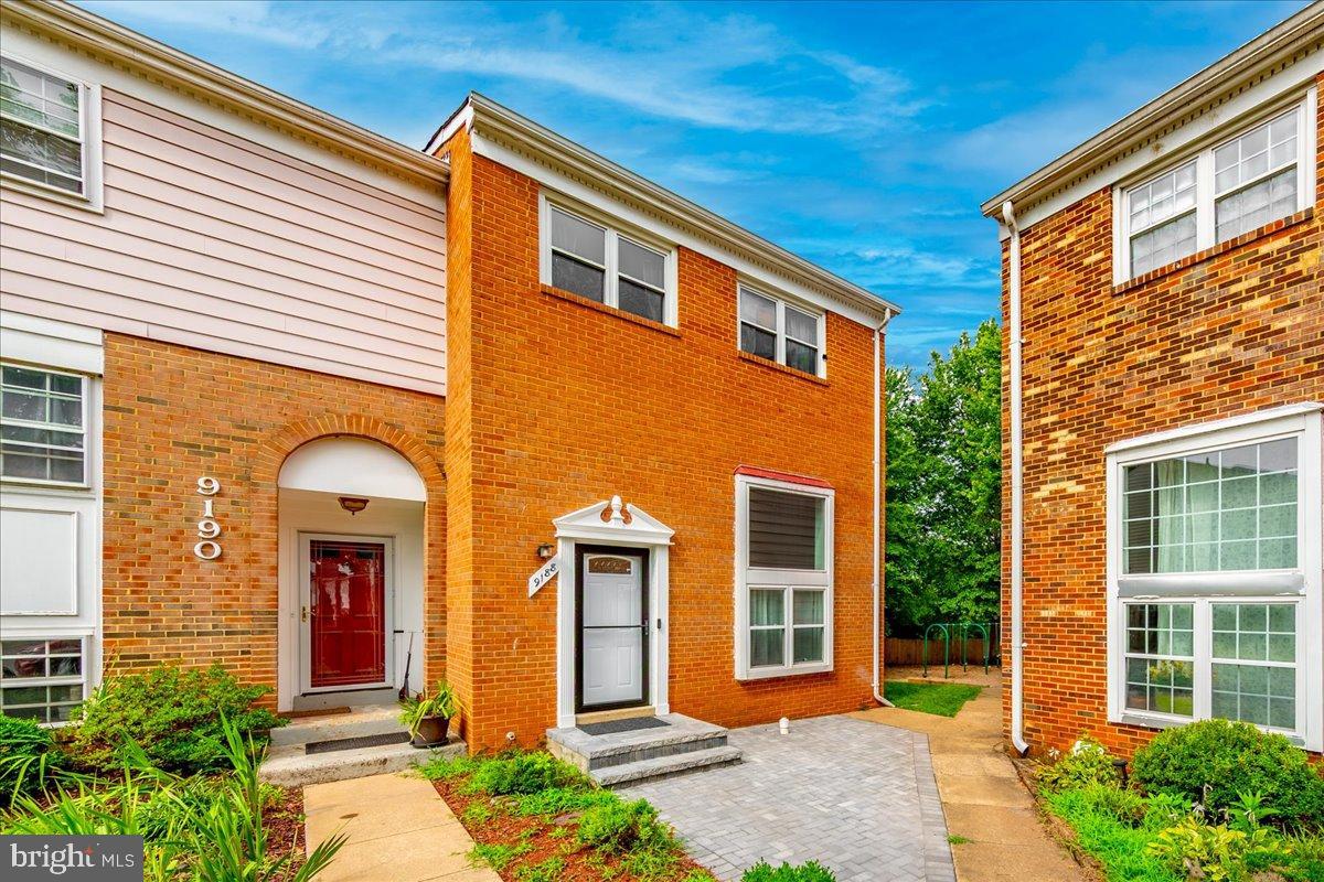 9188 LAURELWOOD COURT