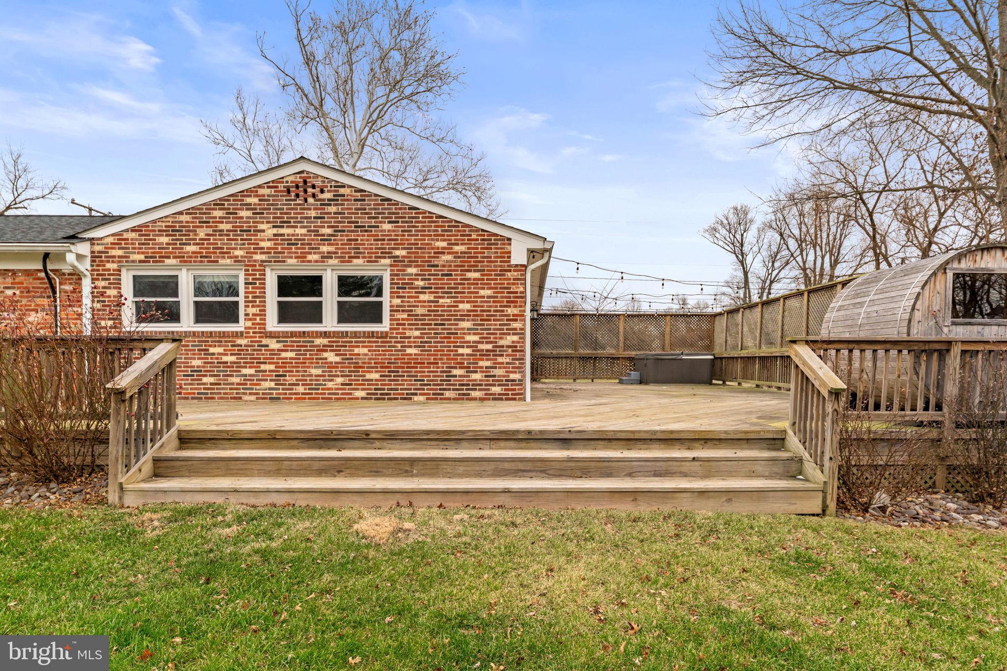 BROAD RUN FARMS - Residential