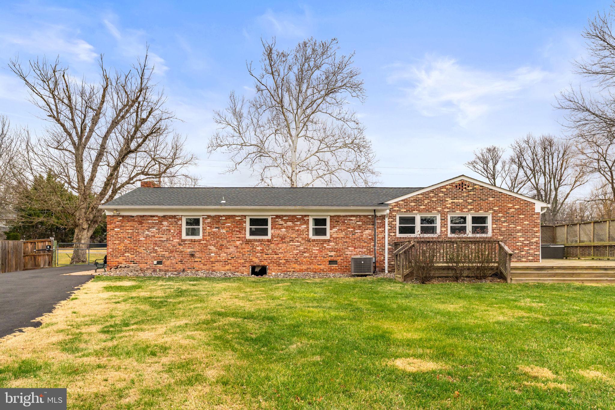 BROAD RUN FARMS - Residential