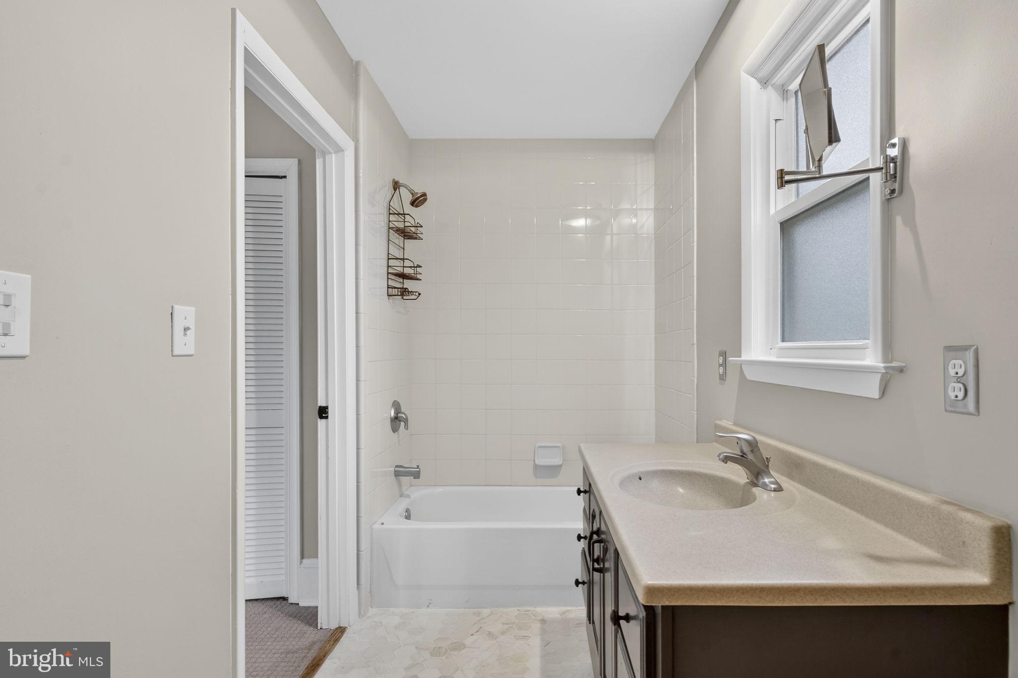 BROAD RUN FARMS - Residential