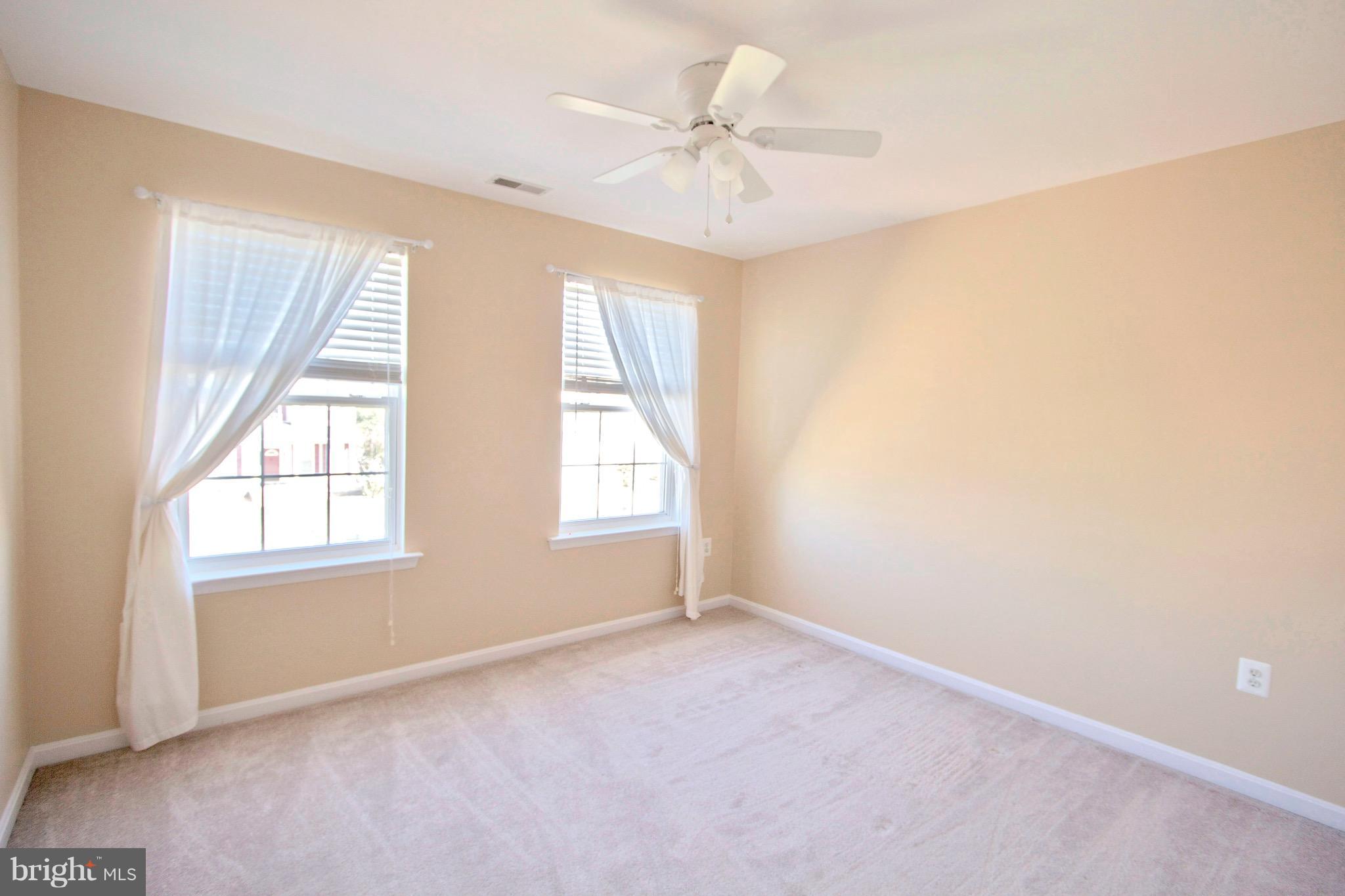 VILLAGES AT LEONARDTOWN - Residential Lease