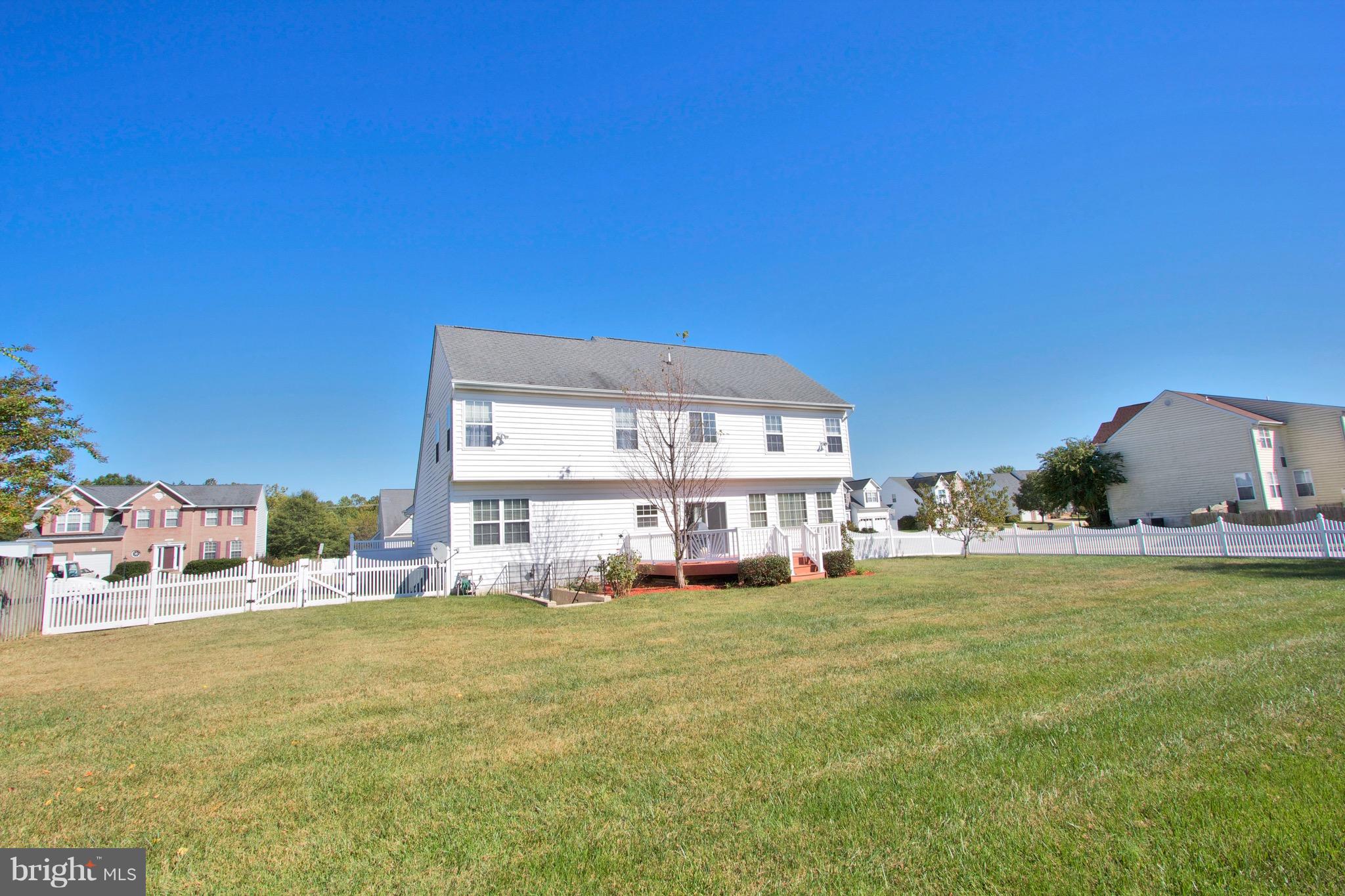 VILLAGES AT LEONARDTOWN - Residential Lease