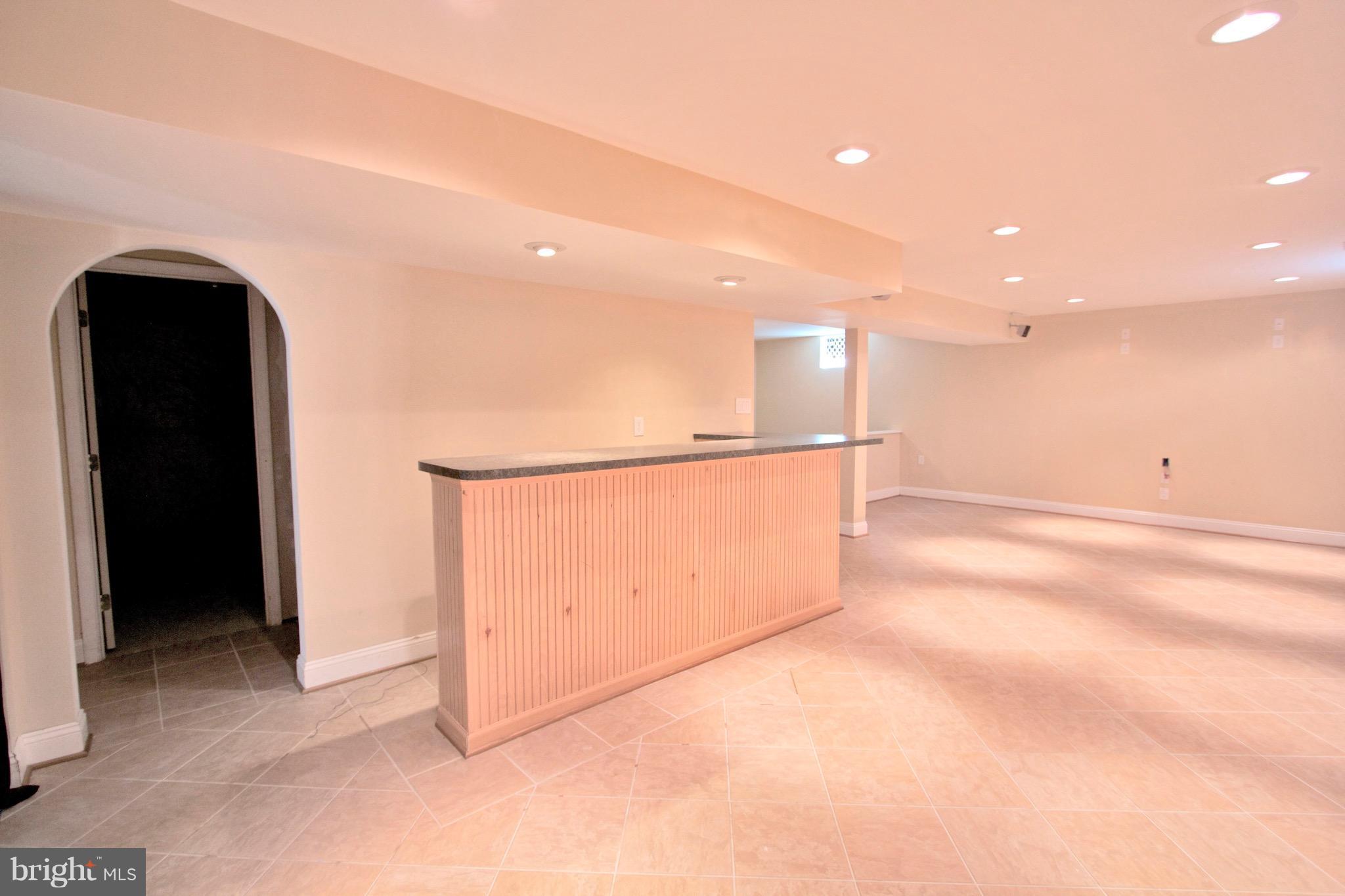 VILLAGES AT LEONARDTOWN - Residential Lease