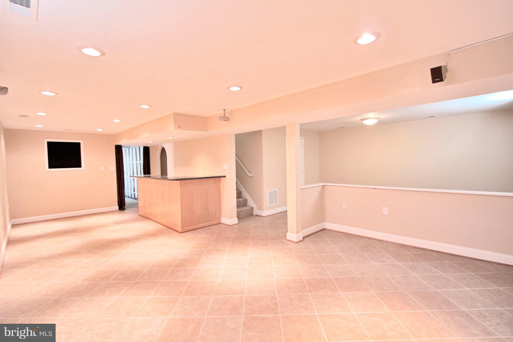 VILLAGES AT LEONARDTOWN - Residential Lease