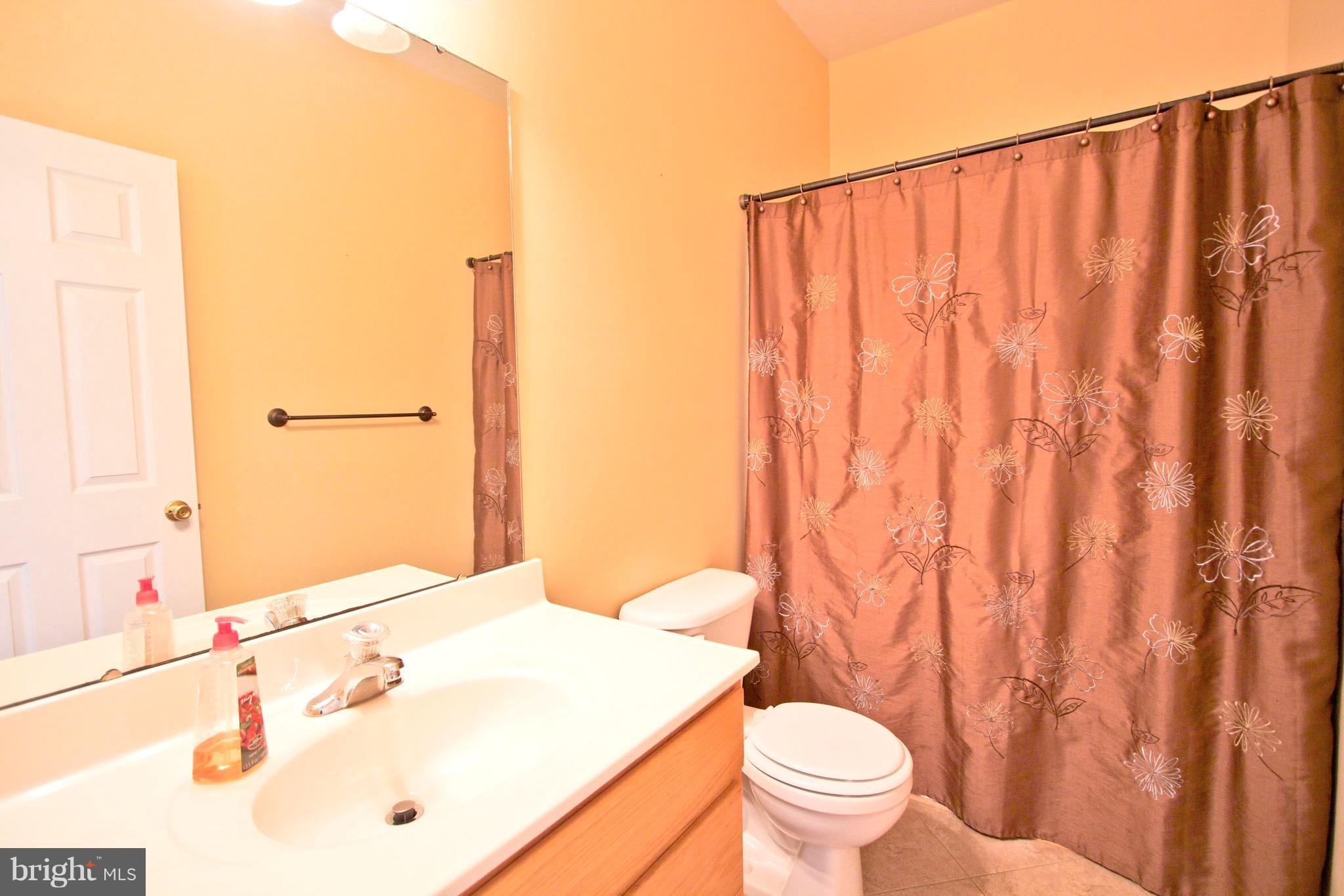 VILLAGES AT LEONARDTOWN - Residential Lease