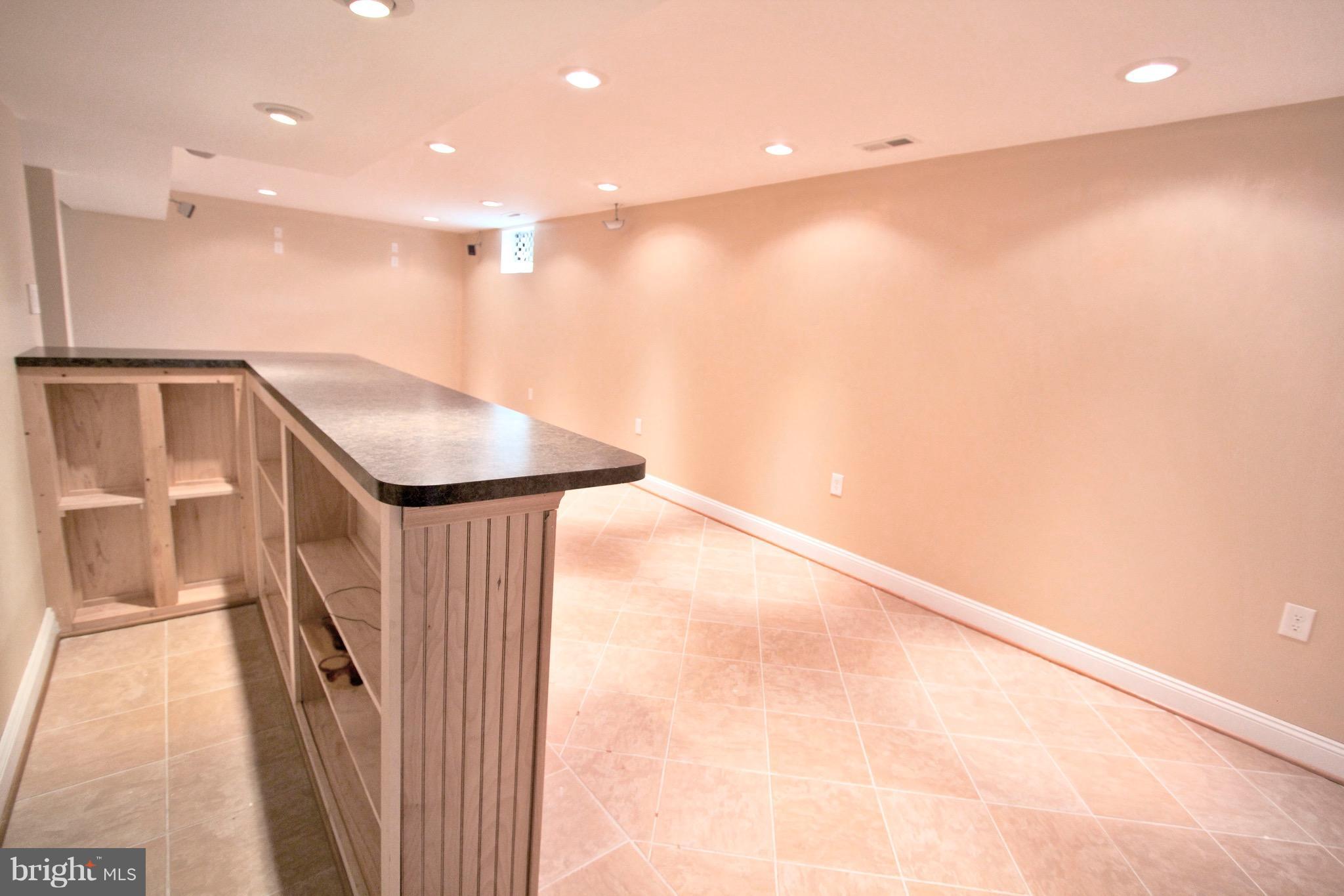 VILLAGES AT LEONARDTOWN - Residential Lease