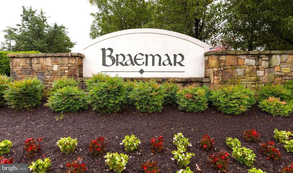 Photo of 9846 Maitland Loop, BRISTOW, VA 20136 (MLS # VAPW2108982)