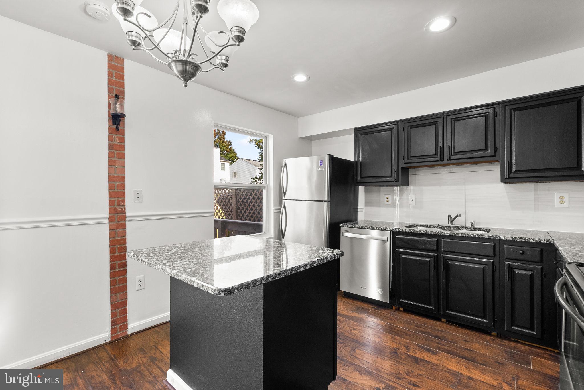 GLEN ORA - Residential