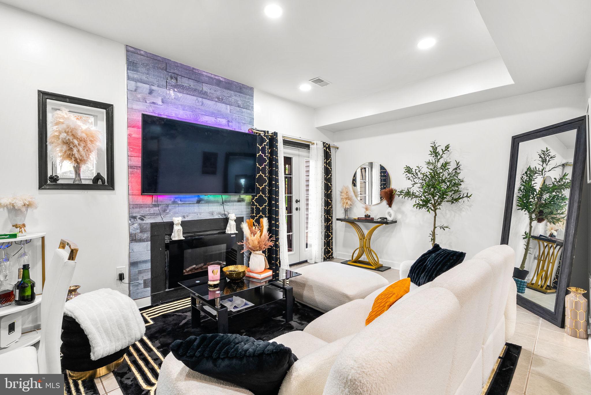 GLEN ORA - Residential