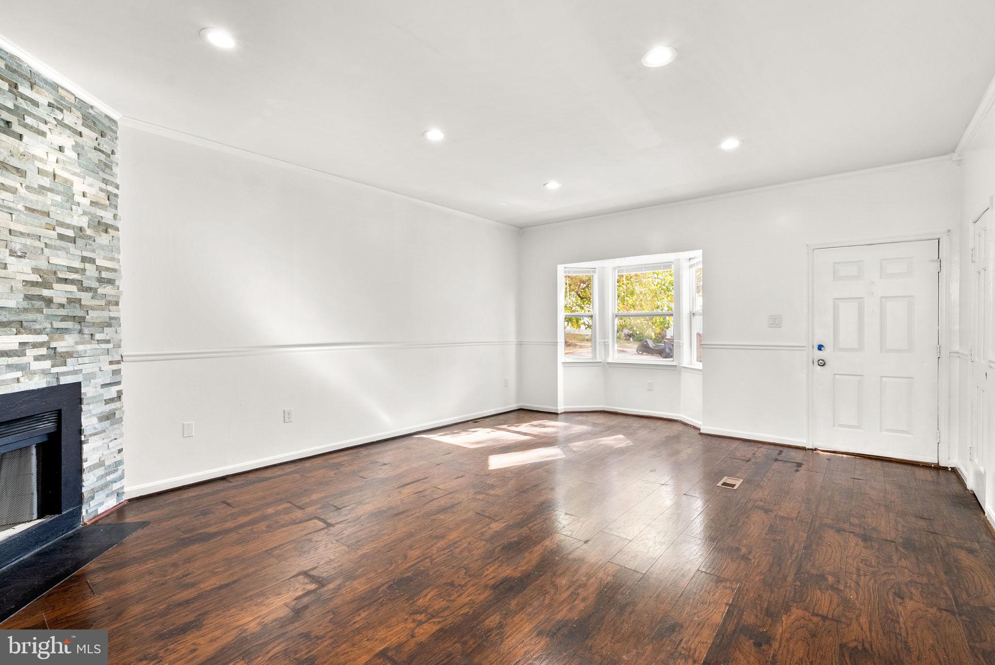 GLEN ORA - Residential