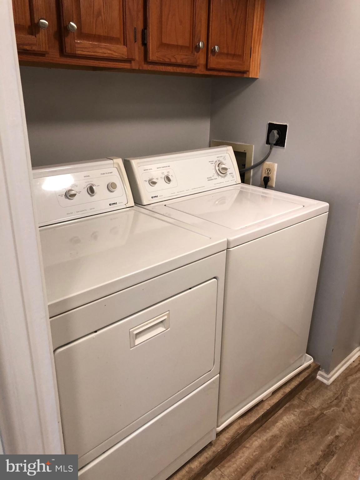 WAKEFIELD SQUARE - Residential Lease