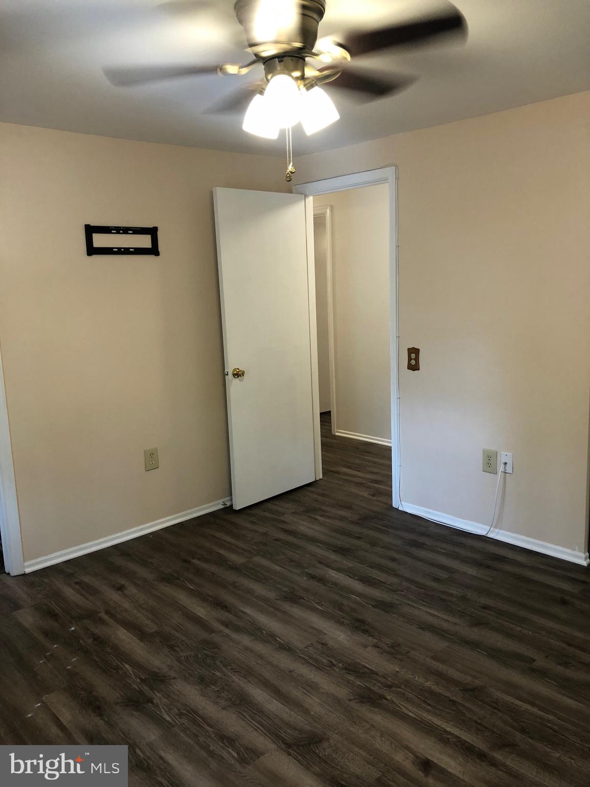 WAKEFIELD SQUARE - Residential Lease