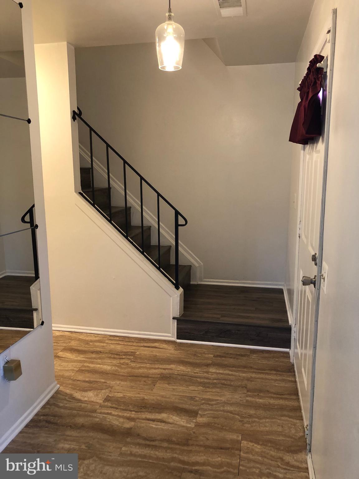 WAKEFIELD SQUARE - Residential Lease