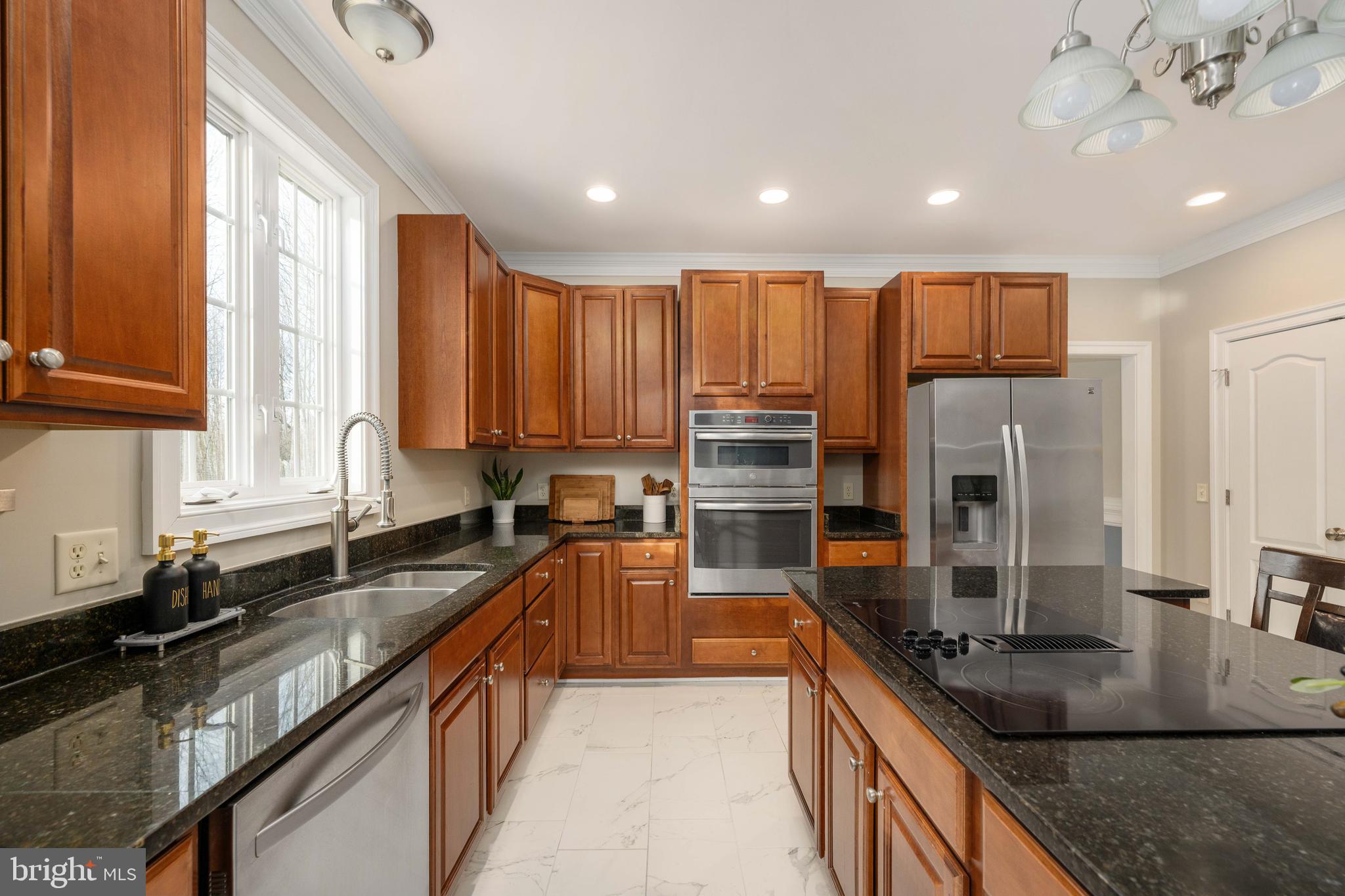 ESTATES AT ROBERTS POND - Residential